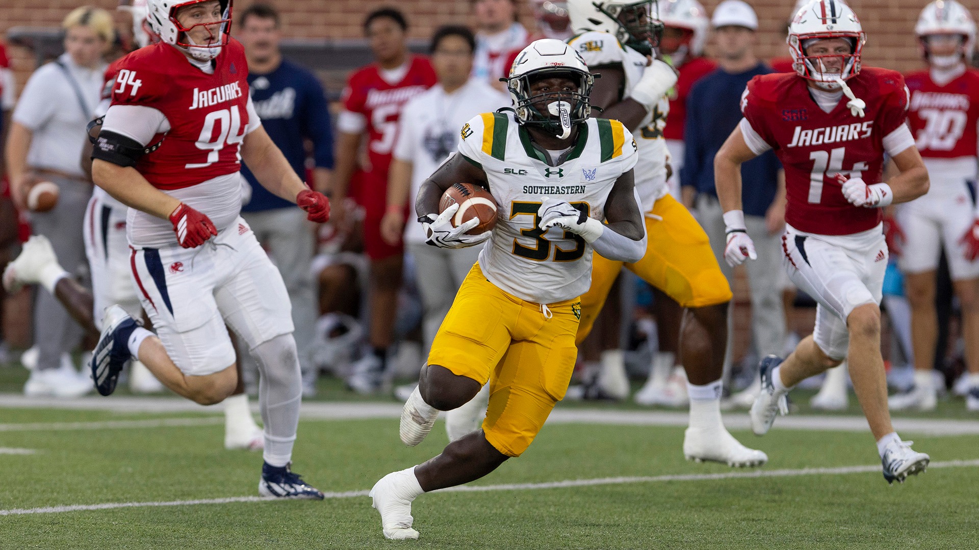 Chad Elzy runs free through the South Alabama defense Sept. 5, 2026