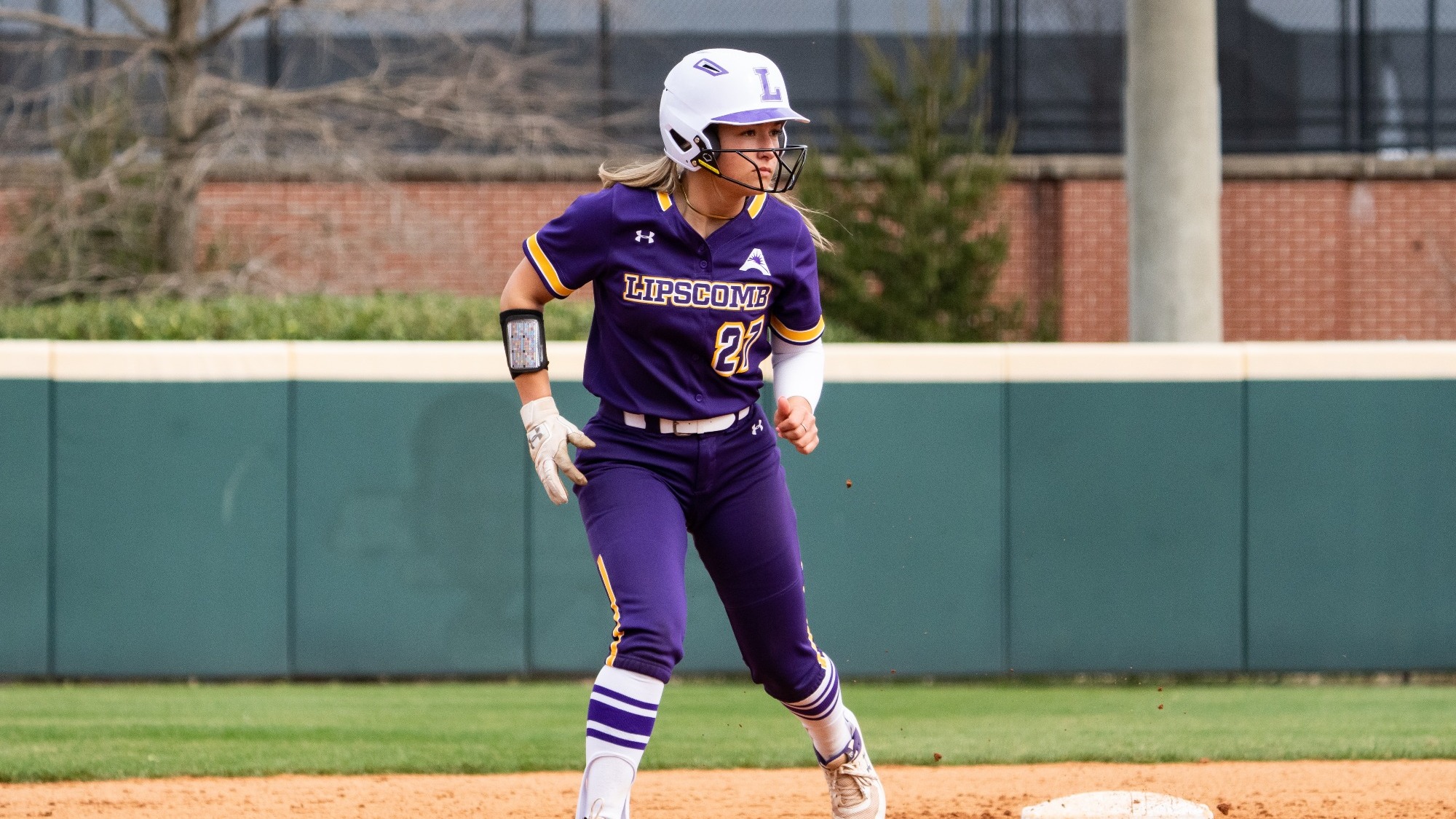 Softball Falls in Sunday Finale at Jacksonville University