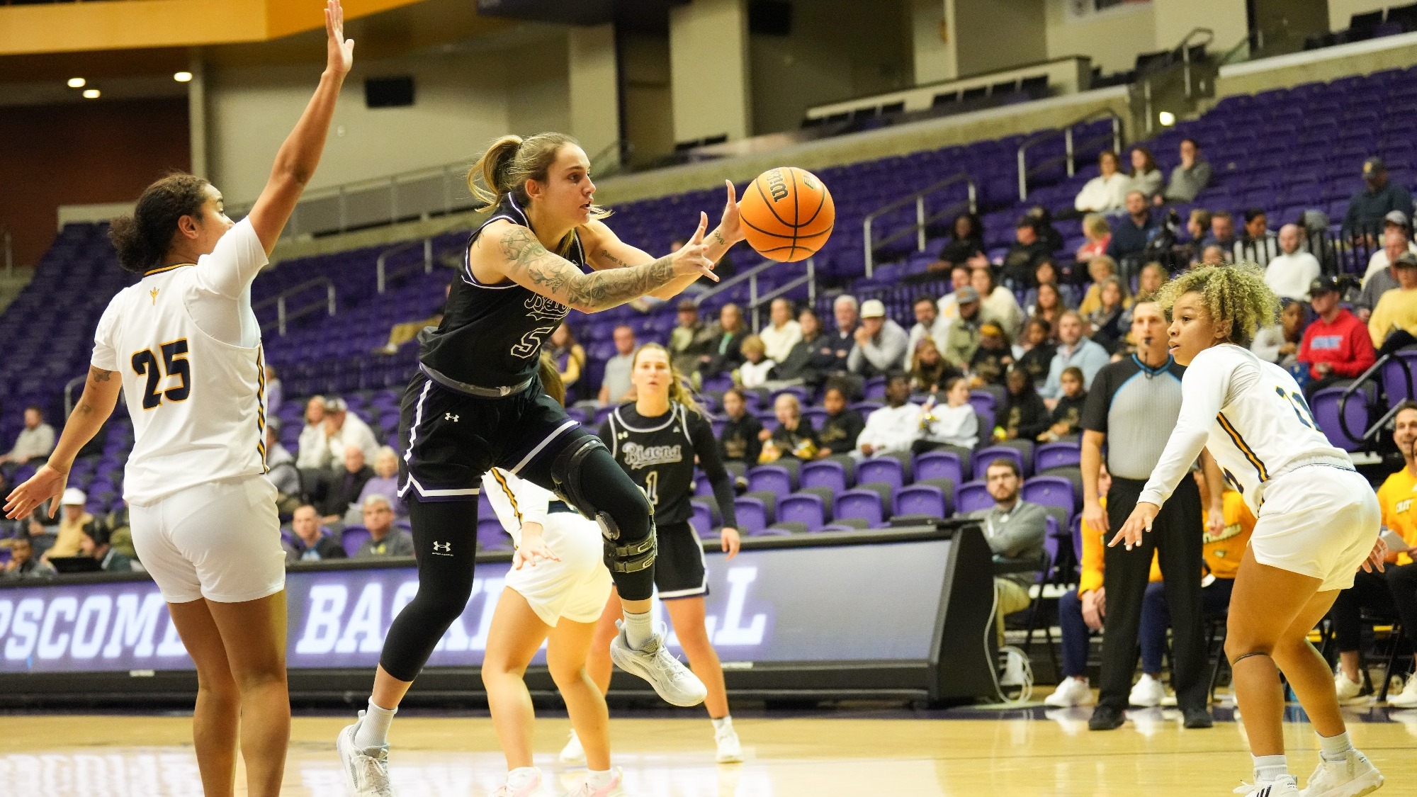 Women's Basketball Comes Up Short to Central Arkansas in Overtime