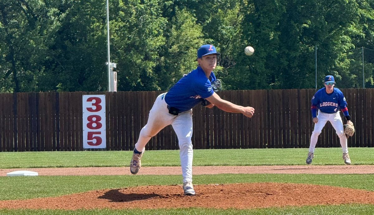 LLCC pitcher pitching.