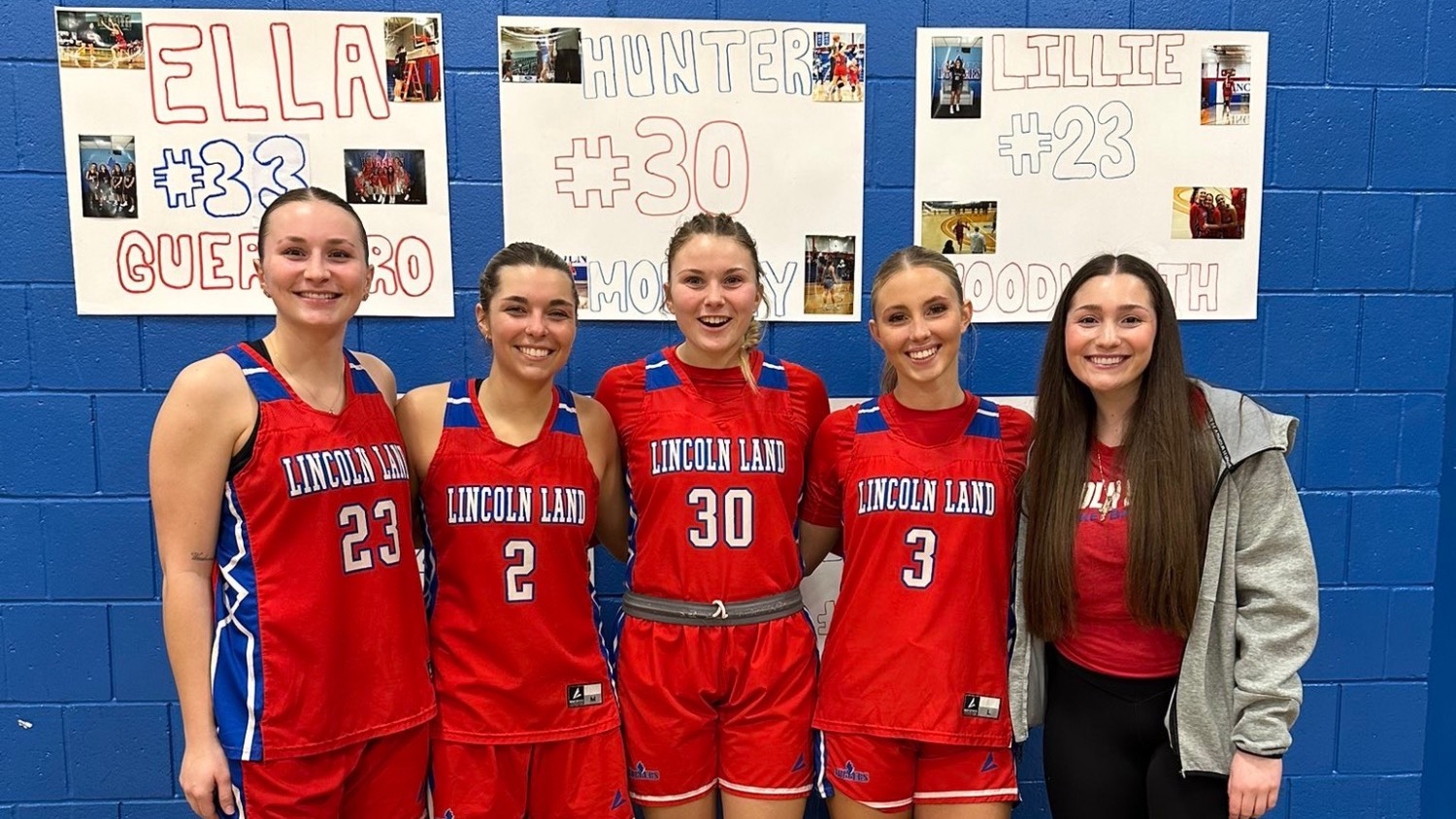 LLCC women's basketball sophomores.