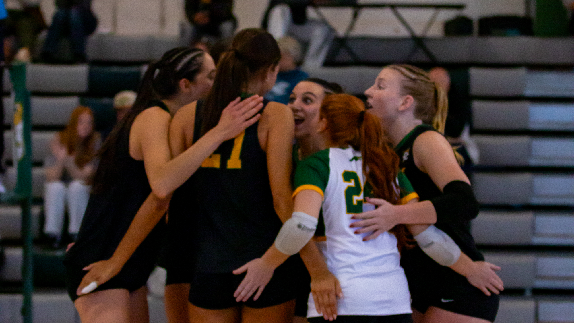 WVB_Huddle