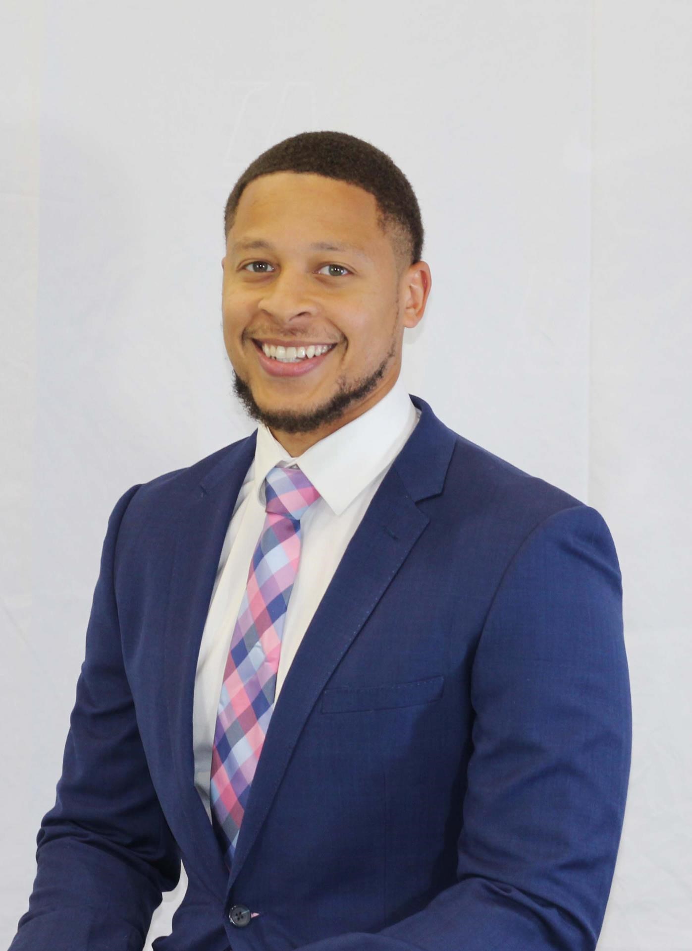 Assistant Coach Tyler Kelly