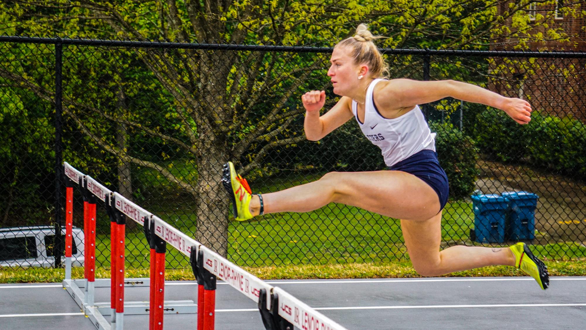 Elizabeth Close Women's Track & Field Lincoln Memorial University