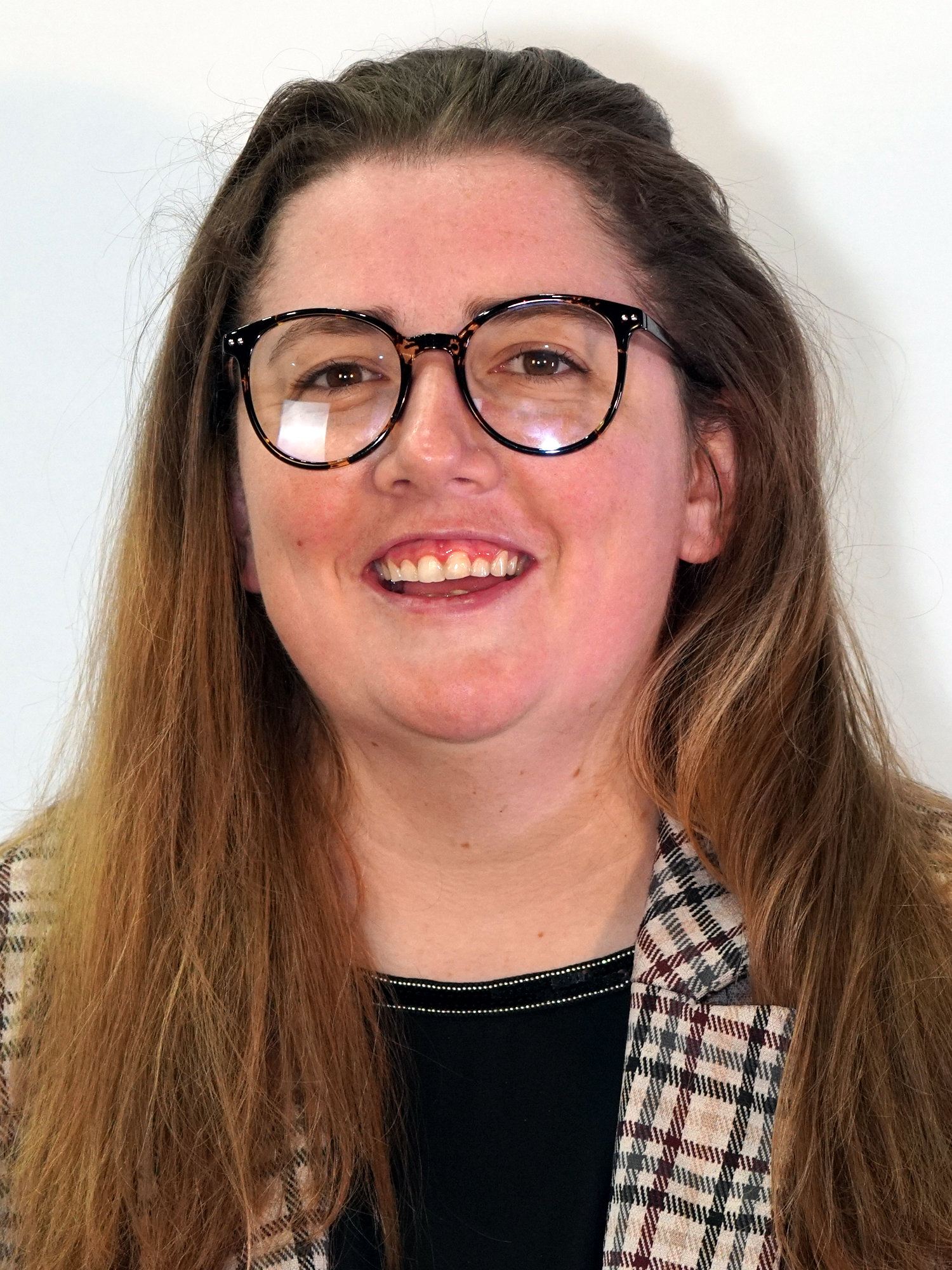 Lucy Pennington-Russell Headshot_2021
