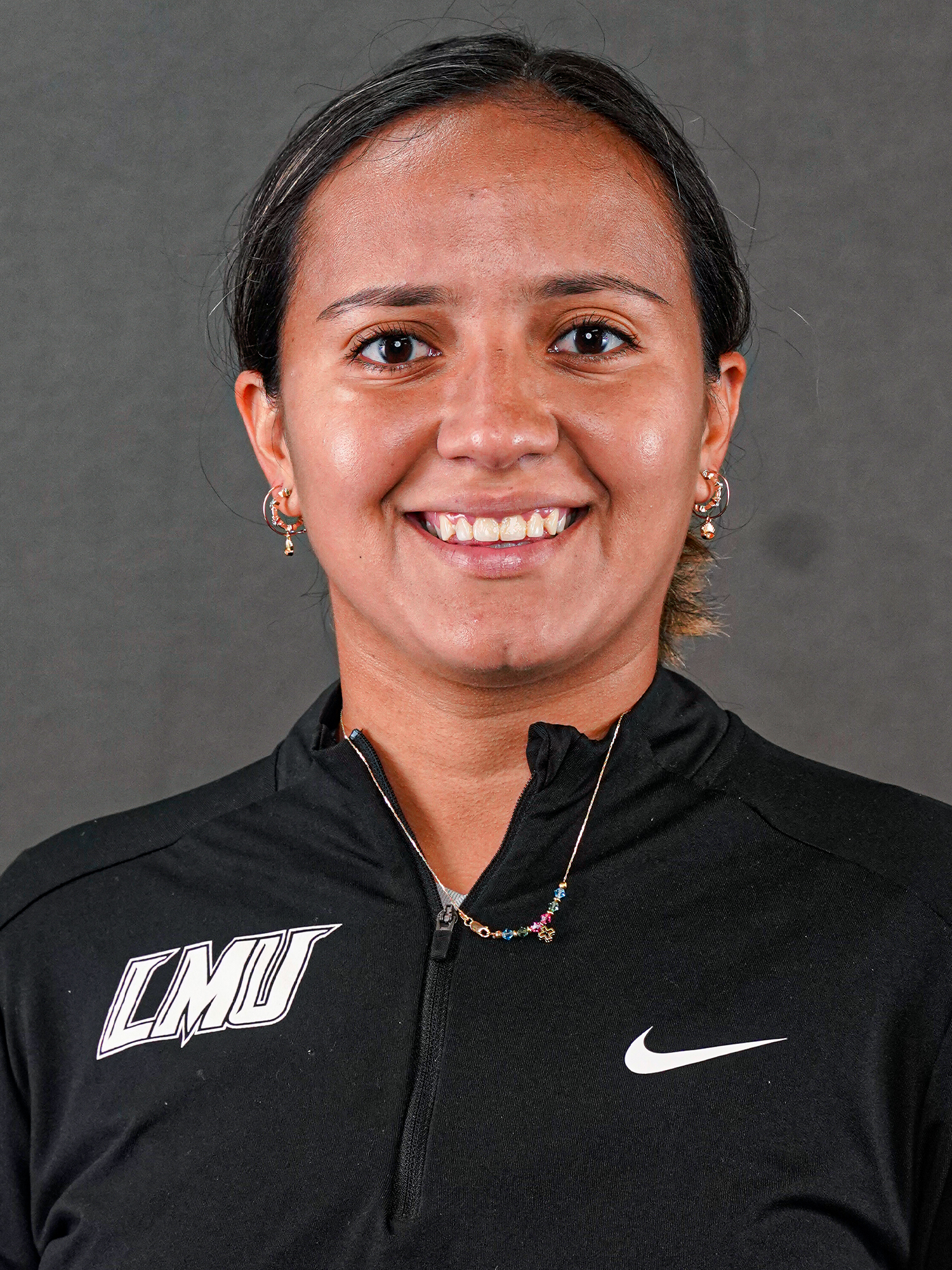 Mariana_Diaz_Headshot2022