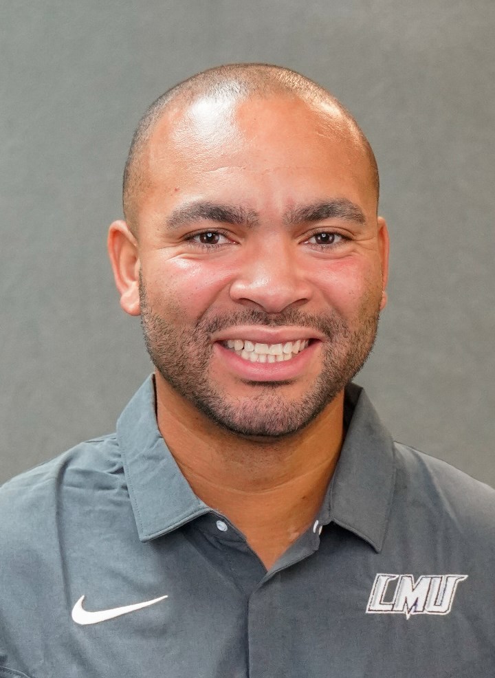 Devan Carter Headshot