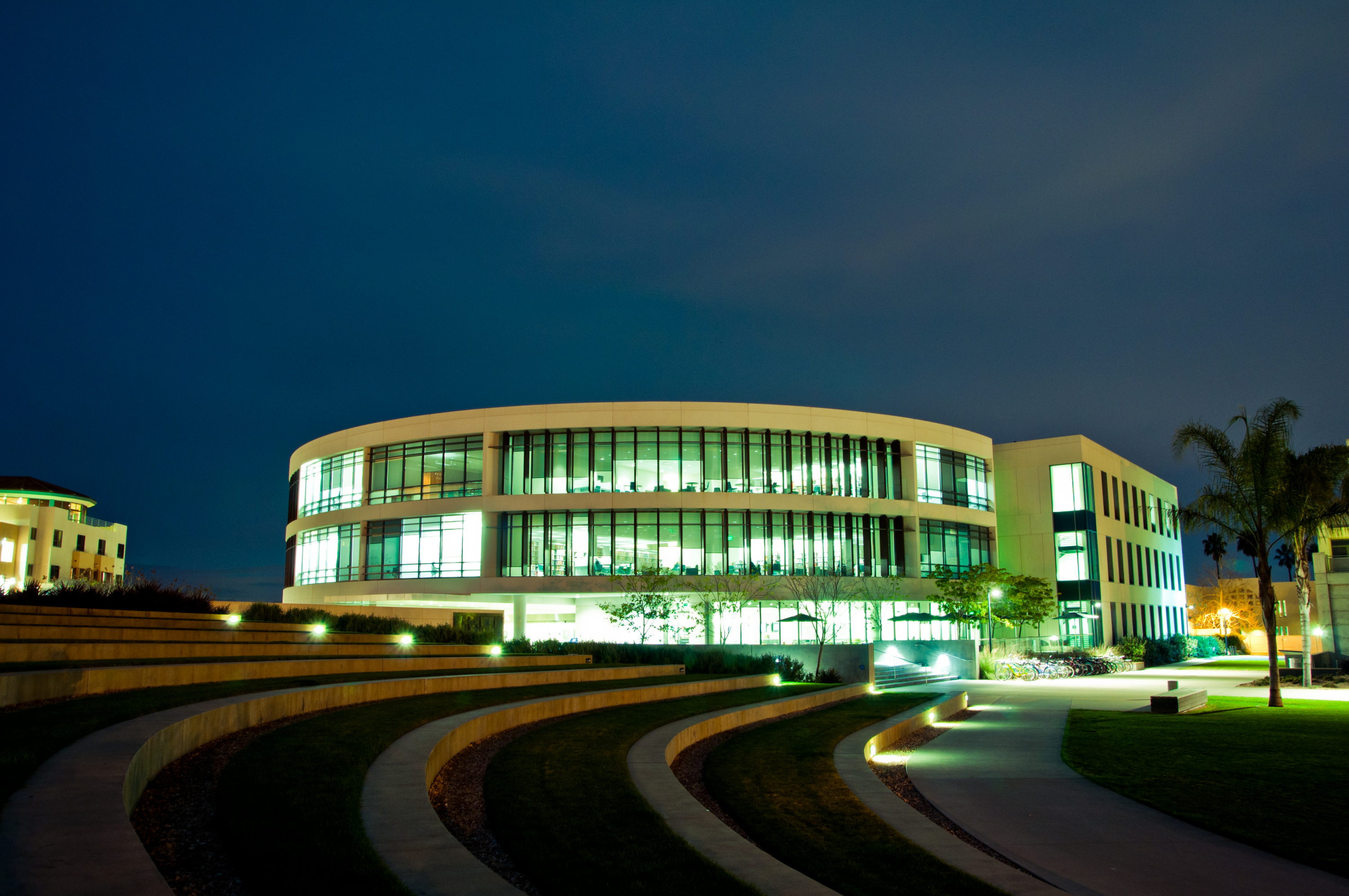 LMU Campus - Hannon Library at Nigh