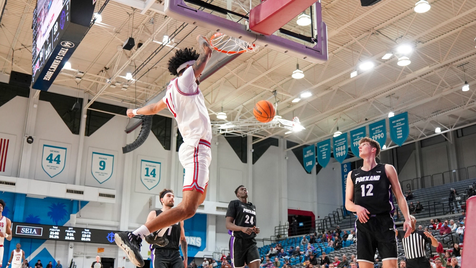Jevon Porter dunks over Portland