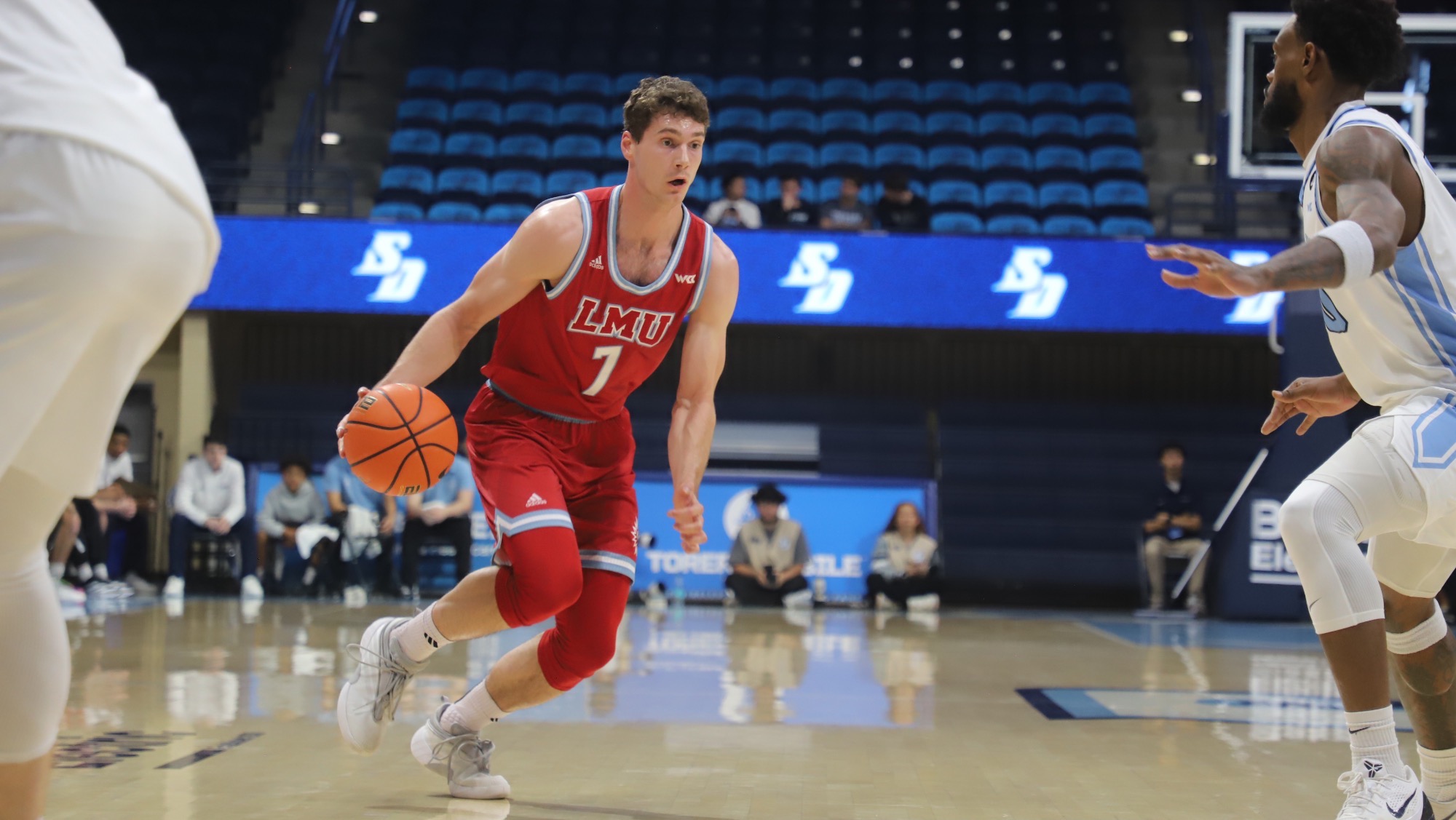 Jan Vide scores 23 points to lead Lions over San Diego