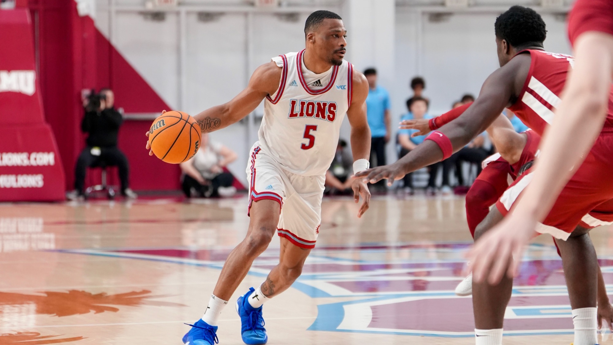 Myron Amey Jr. scores 31 points to defeat Washington State