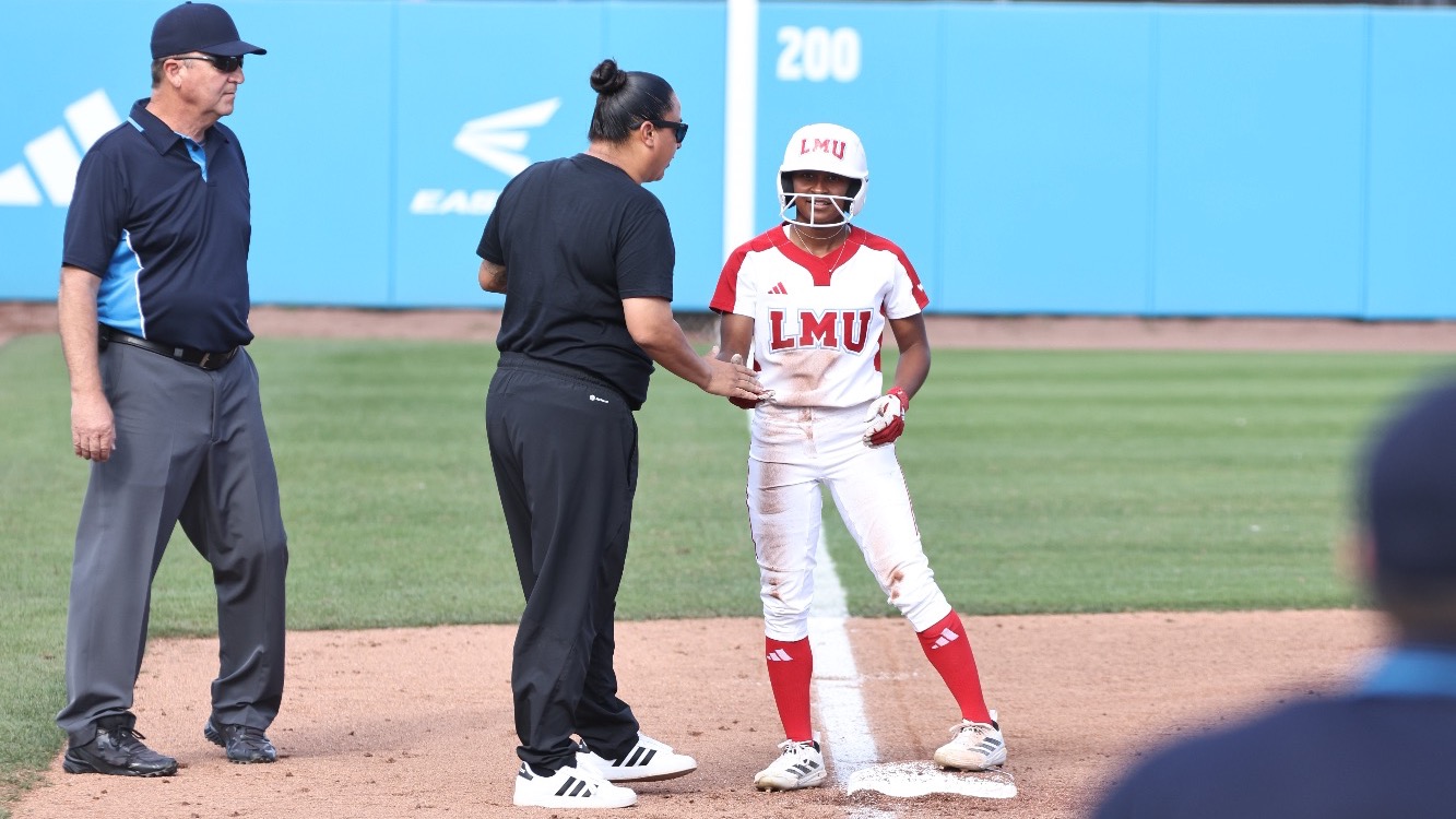 Mya Allen at 3rd with Bianca