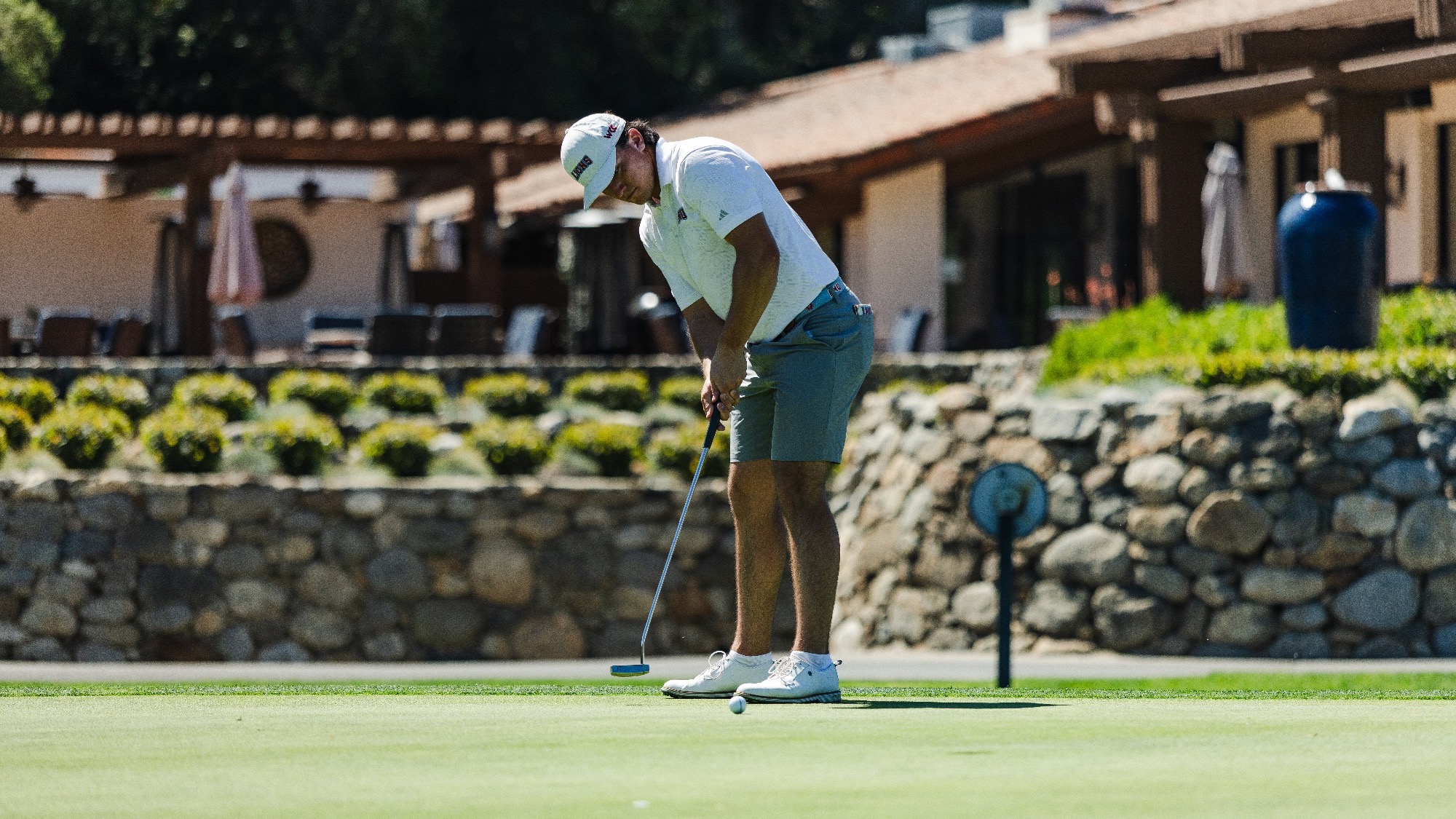 Trevor Algya Putts at Pauma Valley Invitational