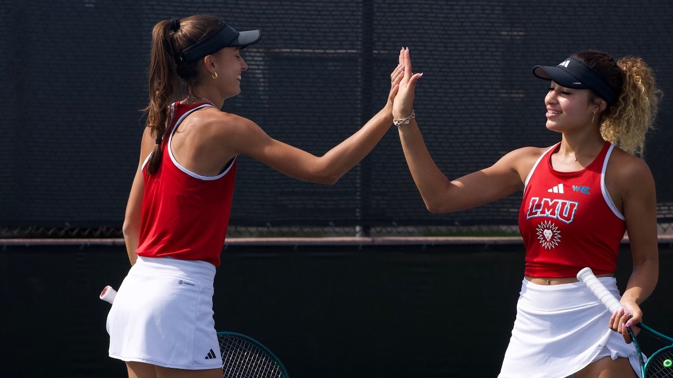 Lidia and Camilia high five