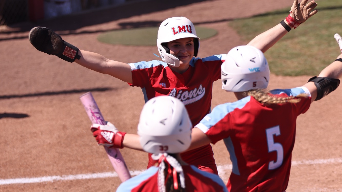 Avery scores, getting hug from Taelor