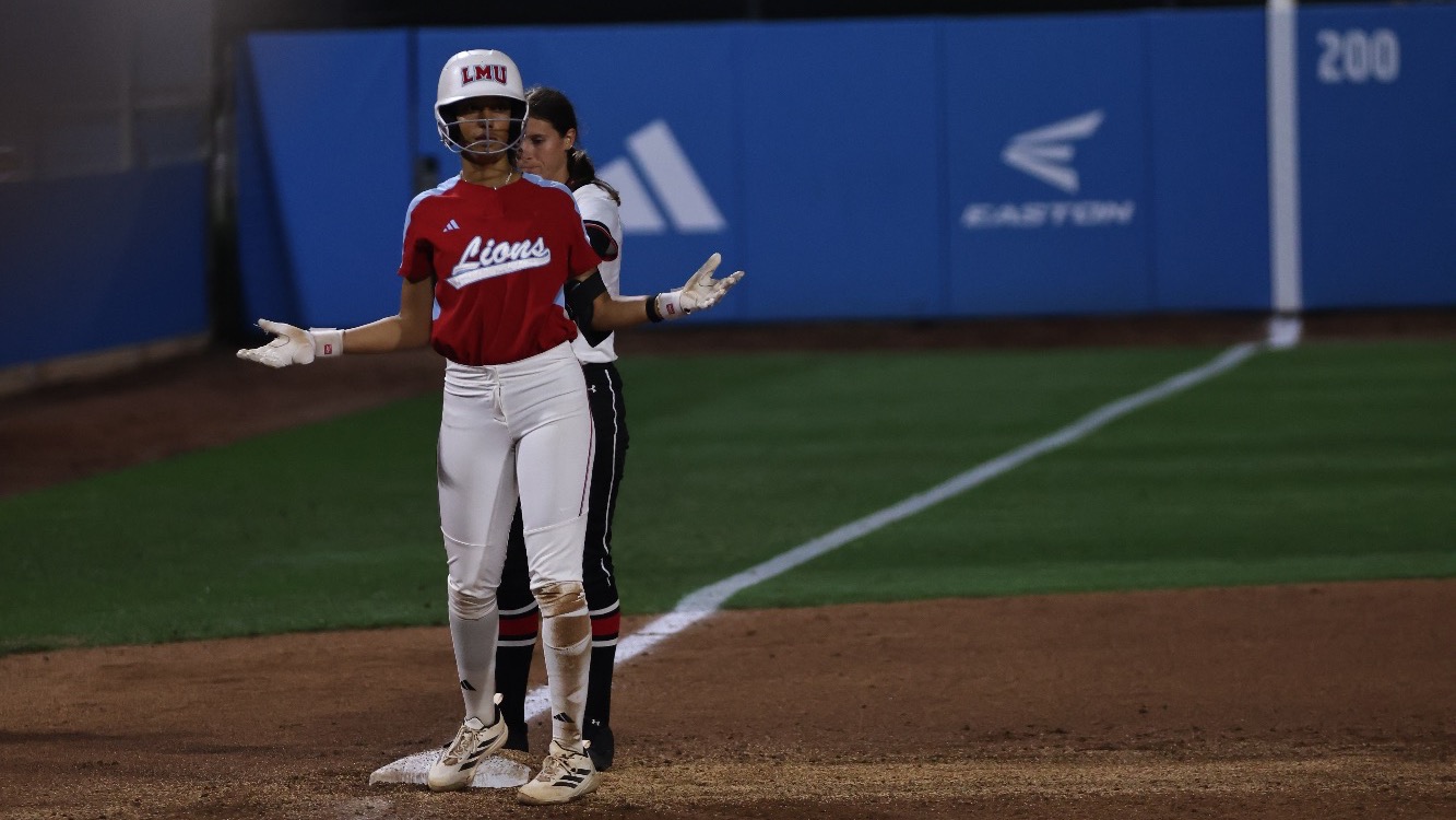 Sakora standing on 3B after hitting a triple