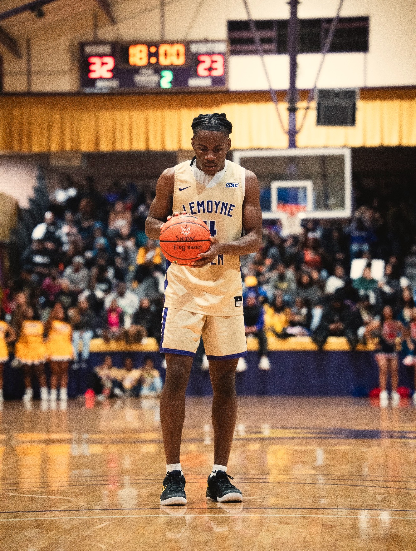 Men's Basketball [Desmond Bratcher Jr. ]