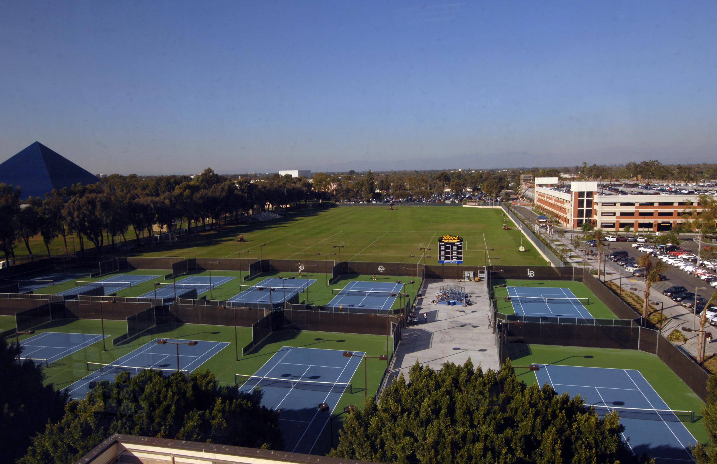 Beach Tennis Competes on First day of Beach Tennis Winter Invite Long