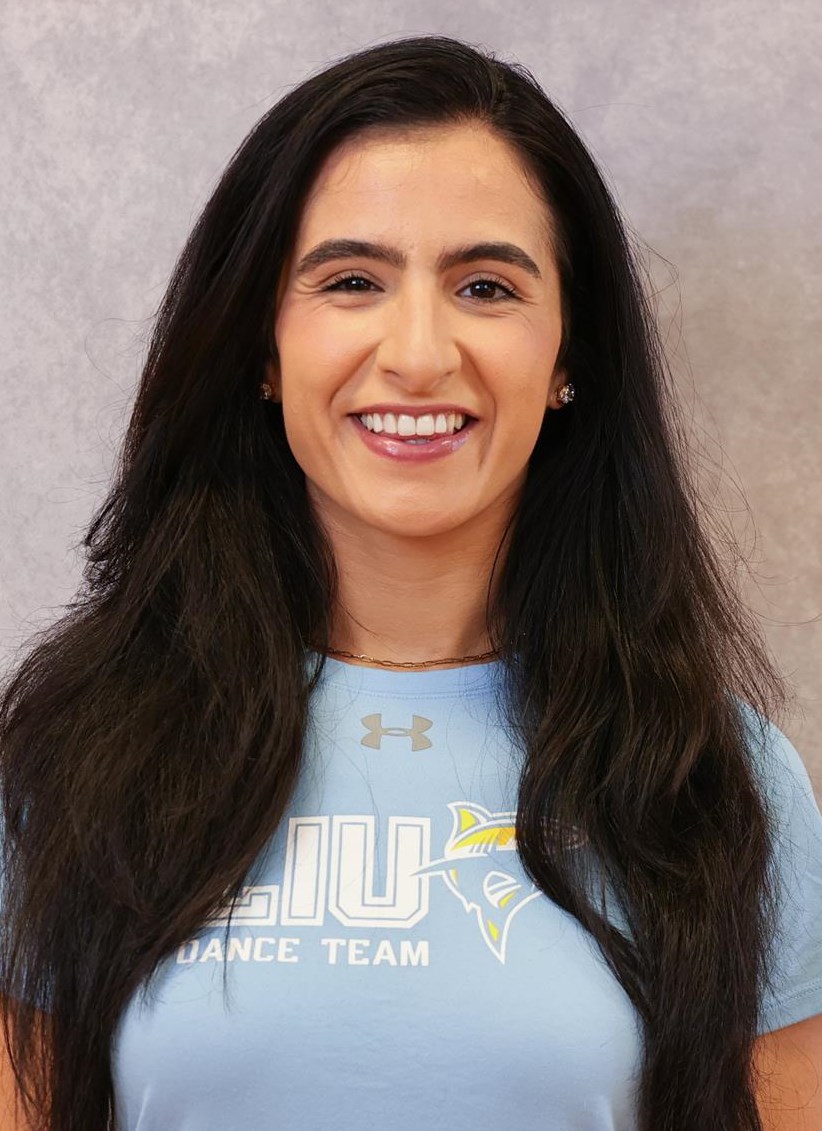 Kristen Greto Headshot 20220615