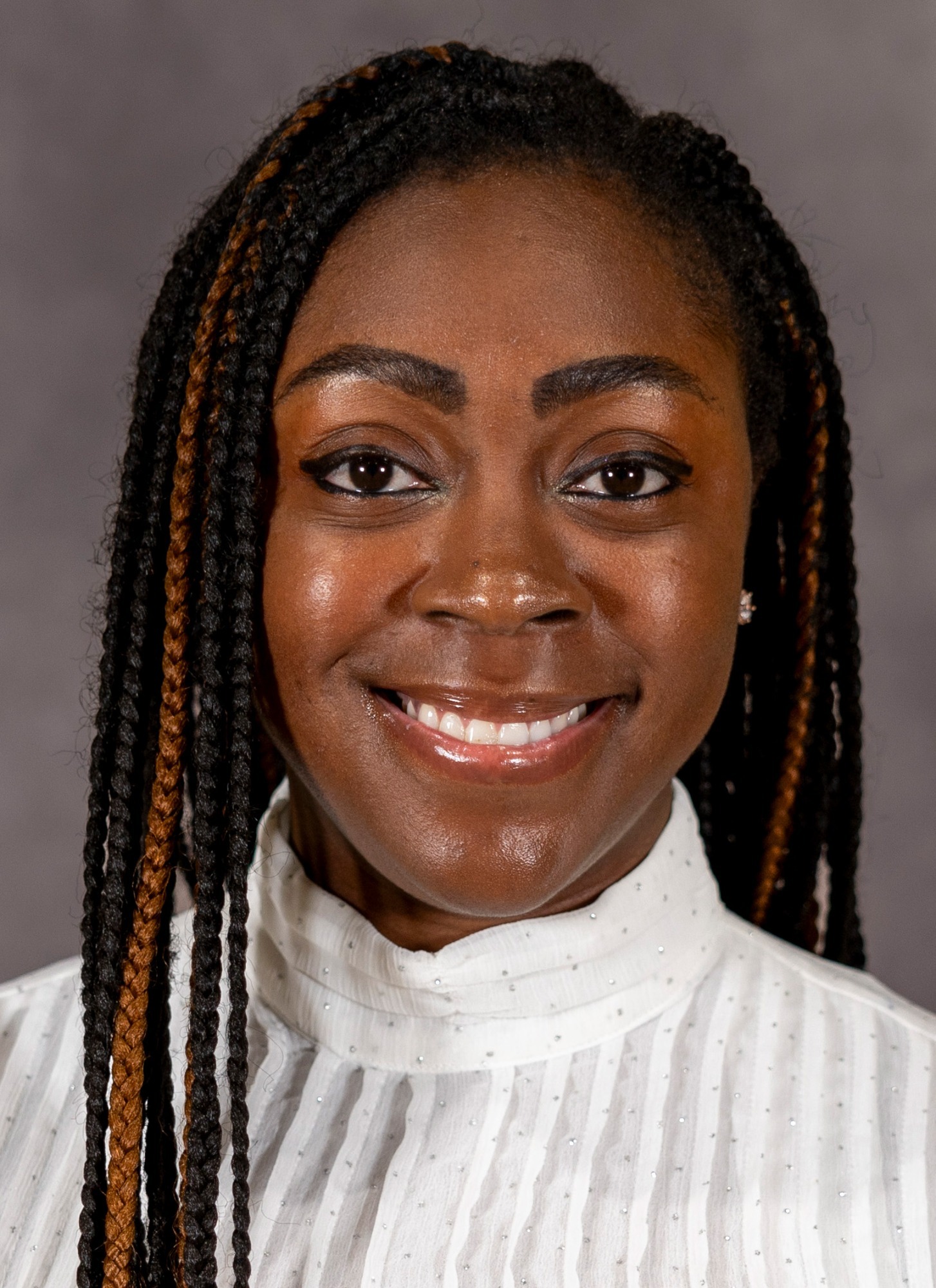olivia courtney headshot