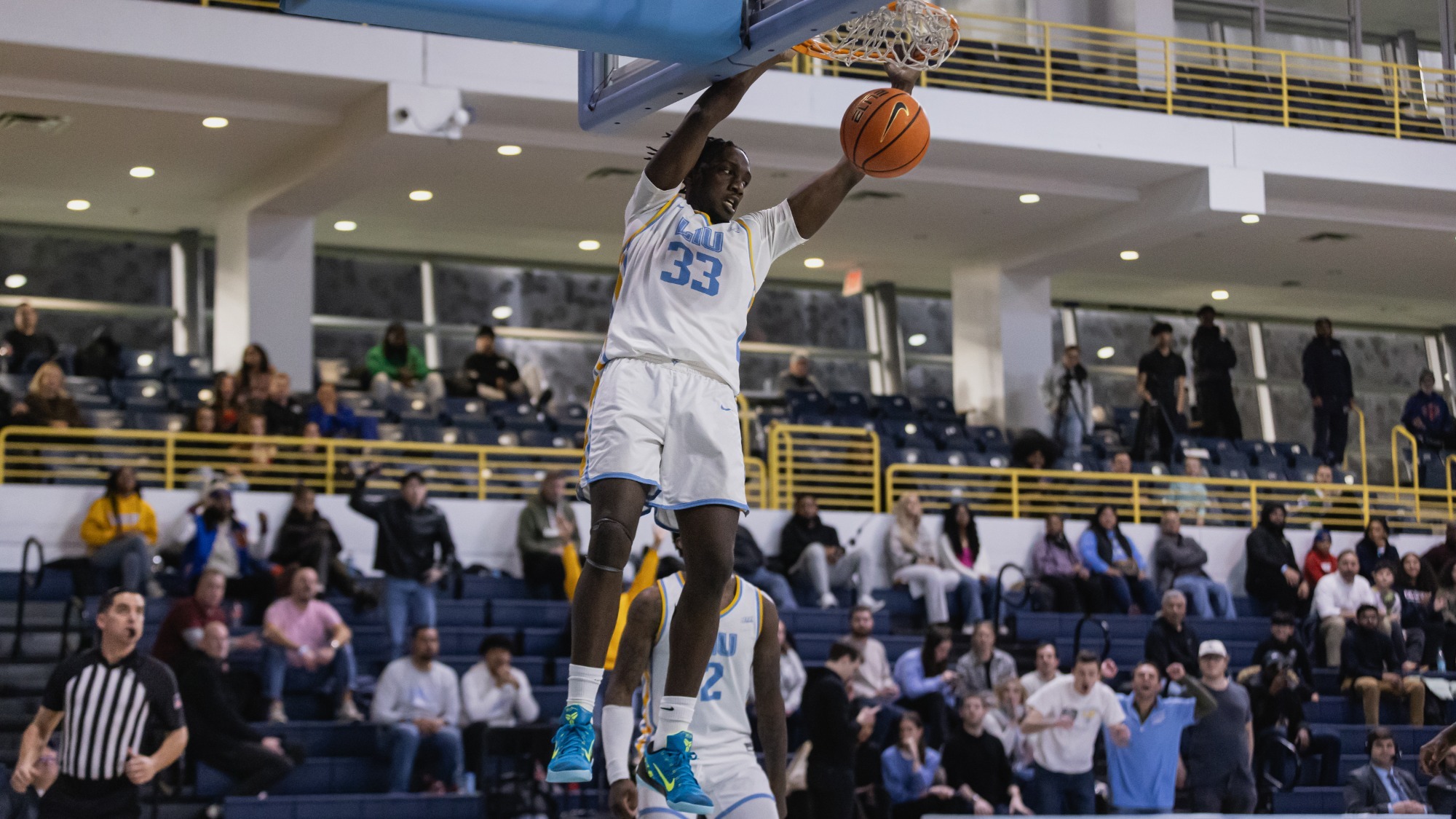 Jamal Fuller dunk vs La Salle 12.13