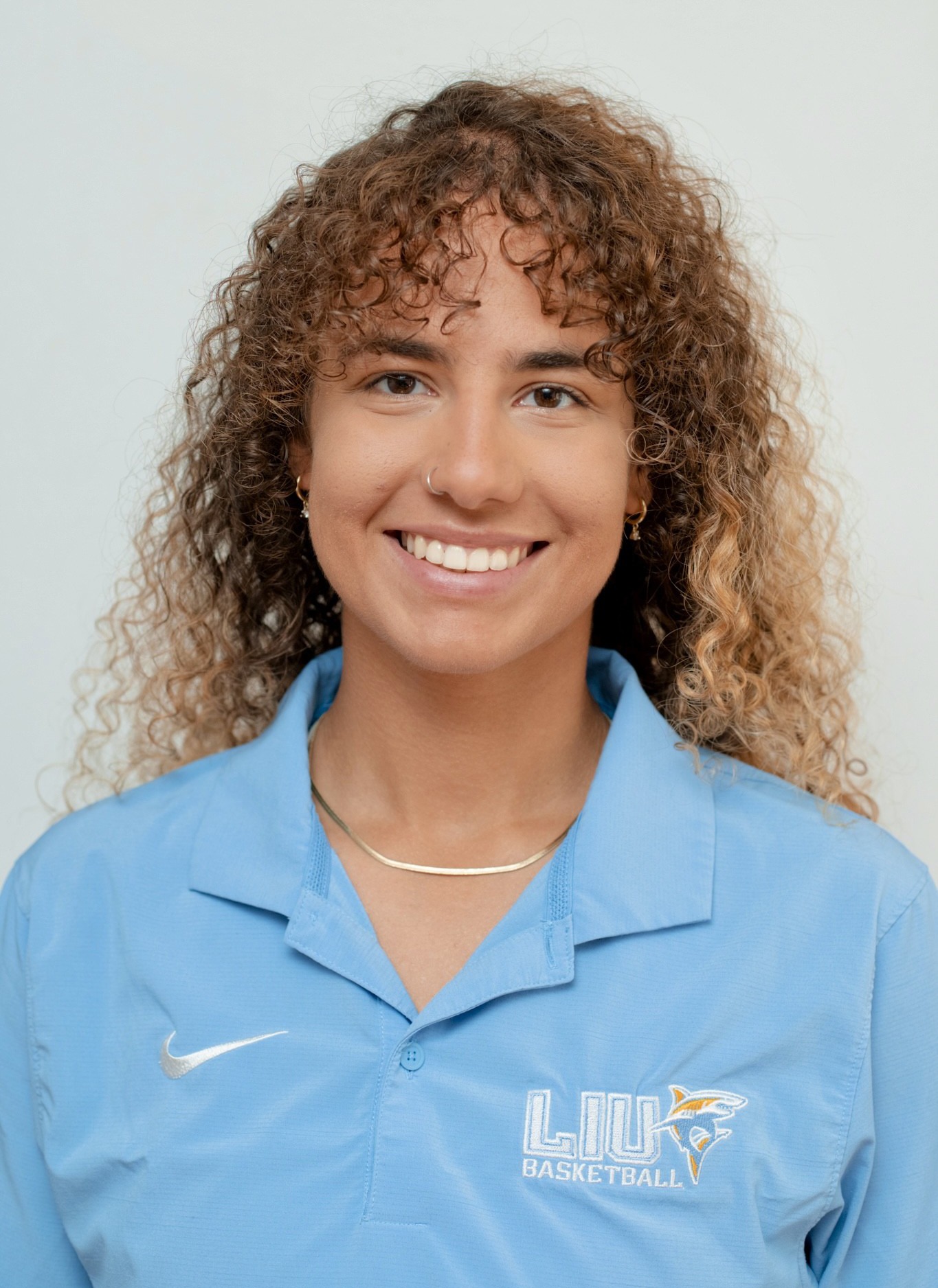 Adriana Zieba Rosa Headshot