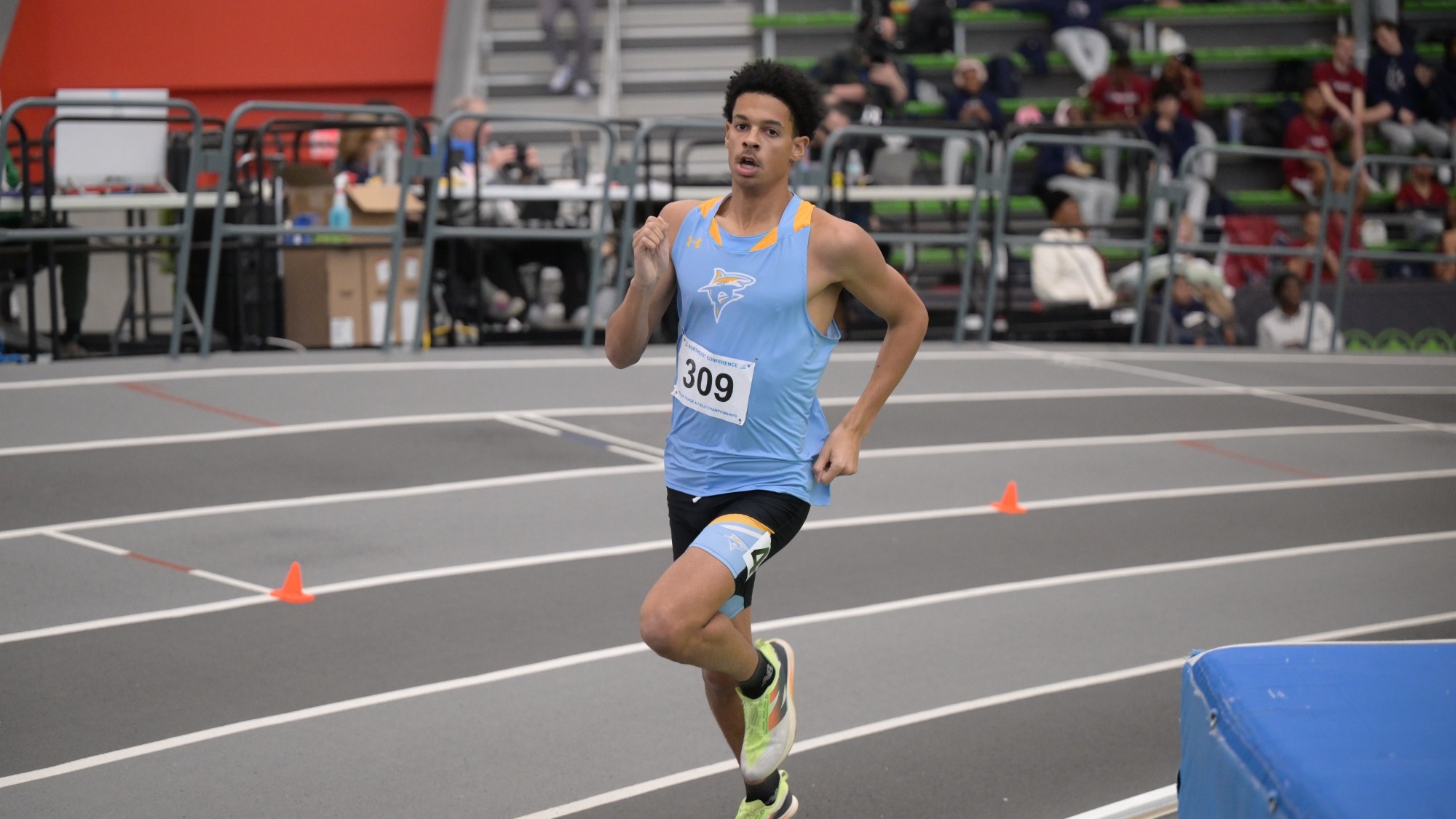 Jayden Curry Men's Indoor Track & Field 2025-2026