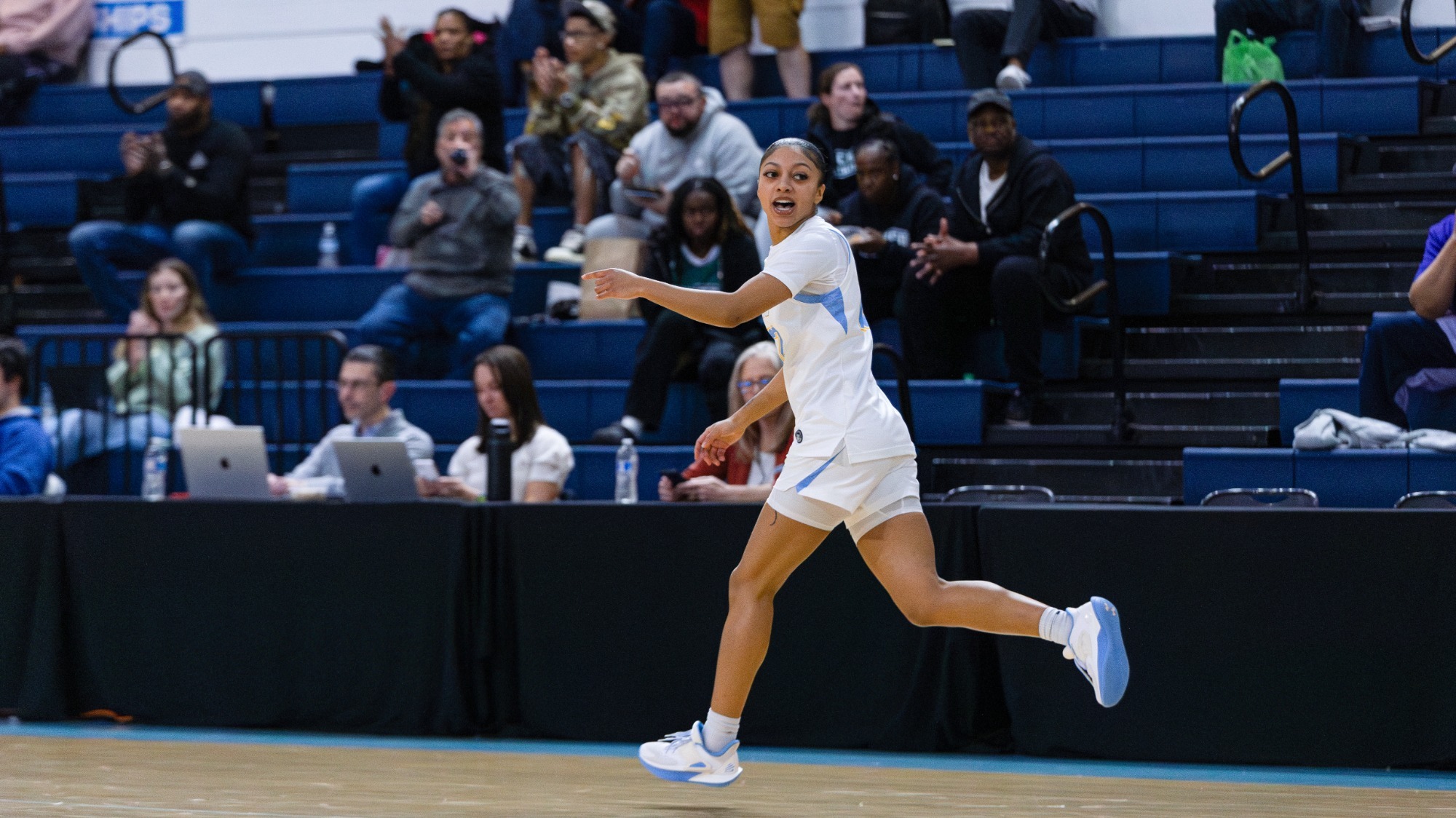 Hannah Humphrey WBB 3pt Celebration 3.9.26