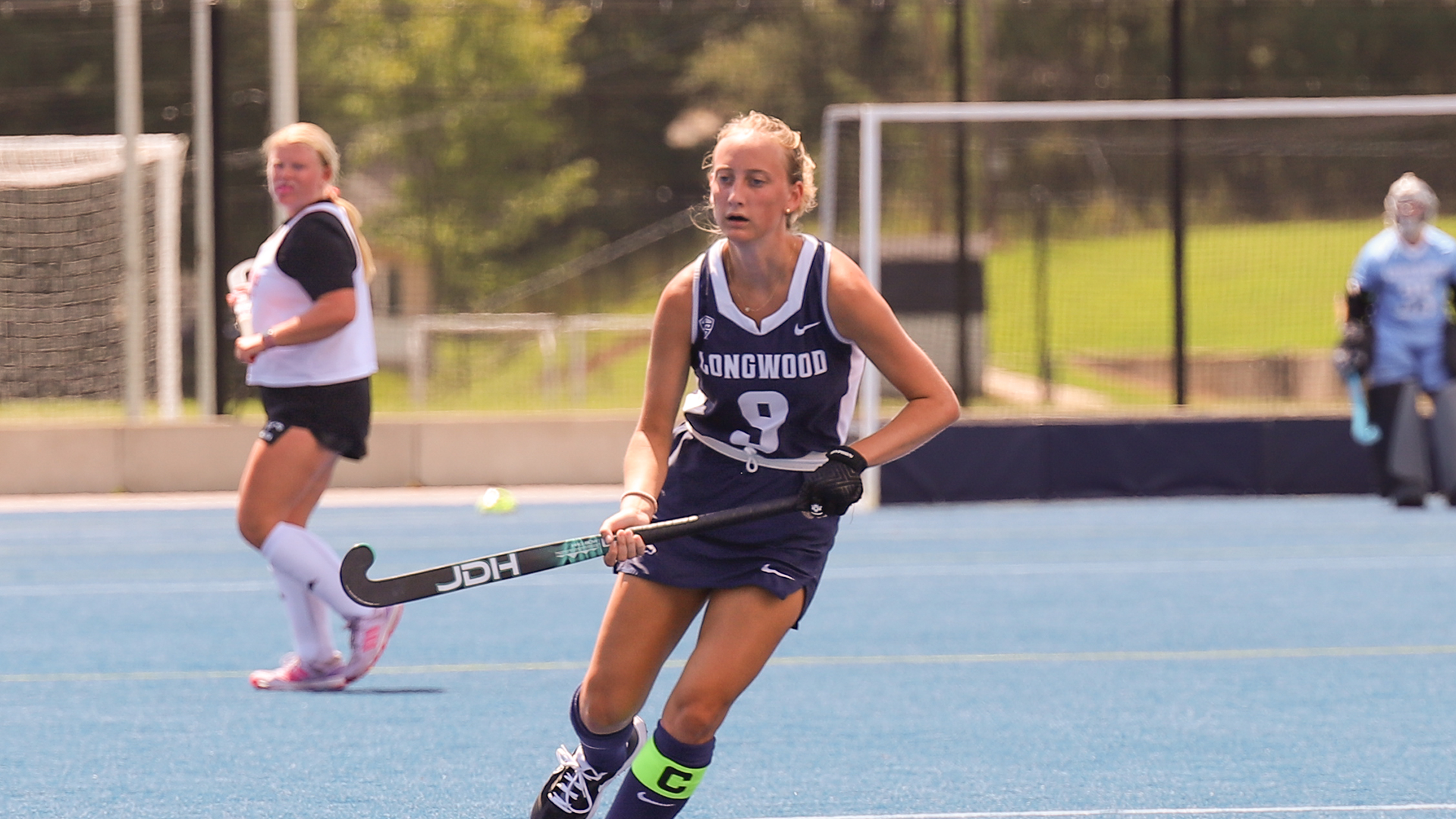 Brenna Kadjeski facing down an attacker