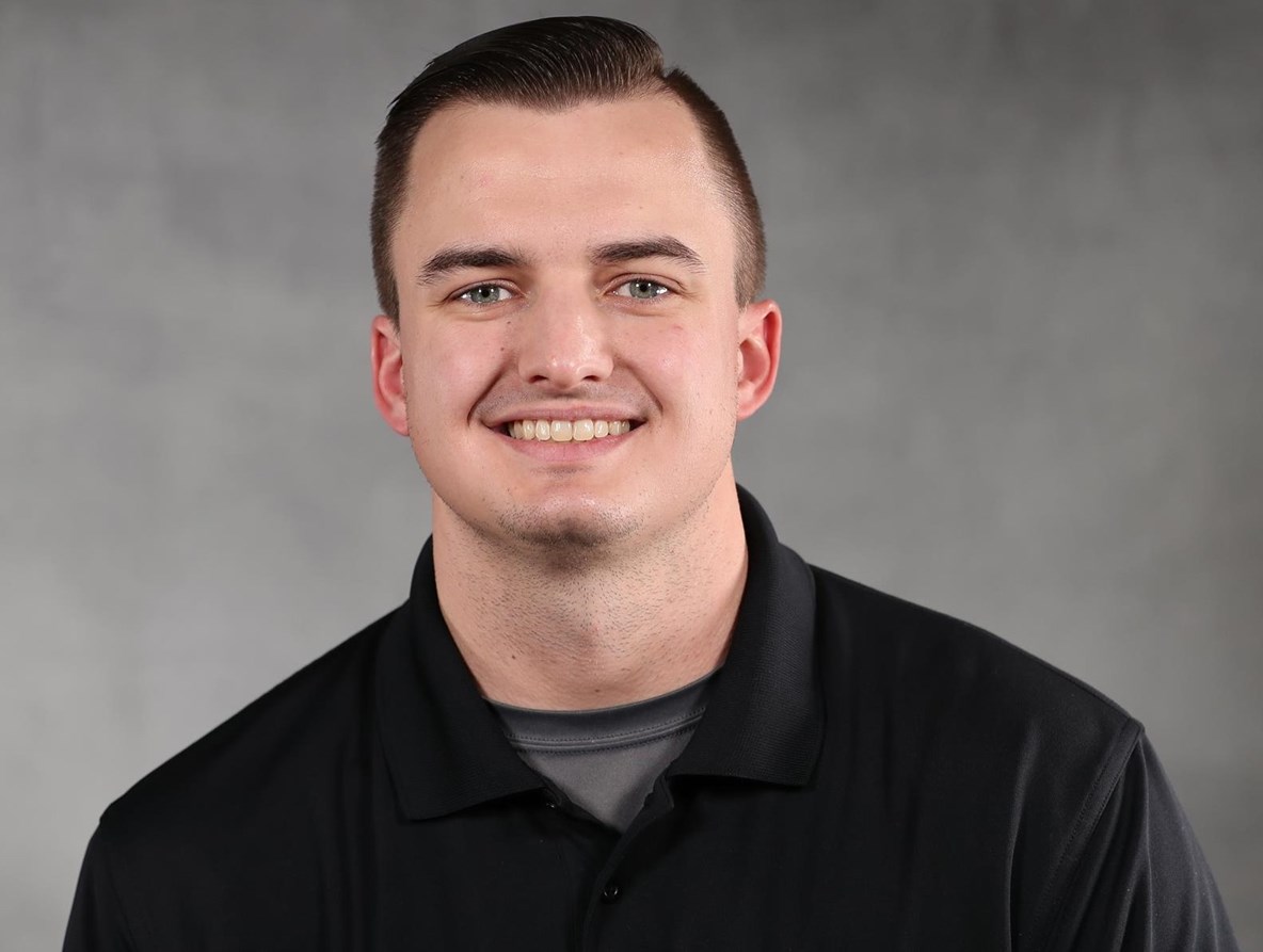 Coach Kyle Honeycutt
