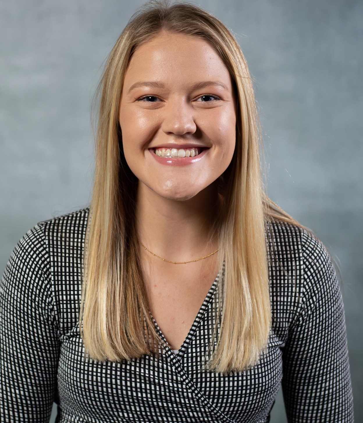 Coach Taylin Dickey