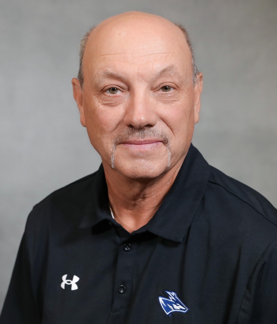 Coach Lonny Polacek