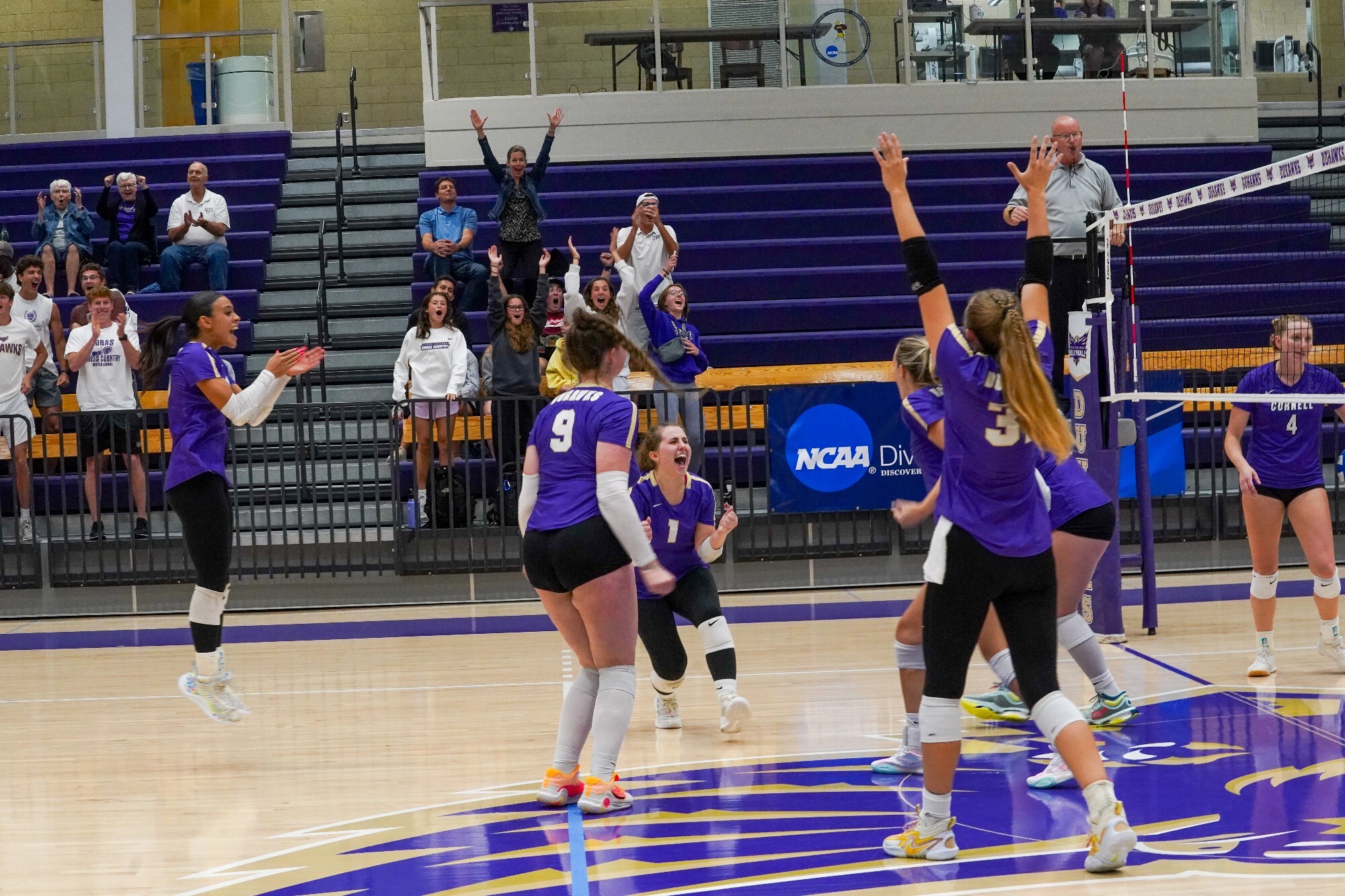 Women's Volleyball Triumphs Over 14 Cornell Loras College Athletics