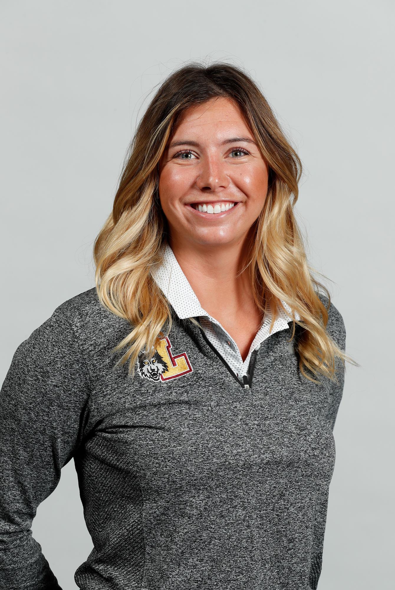 Carly Schneider Headshot