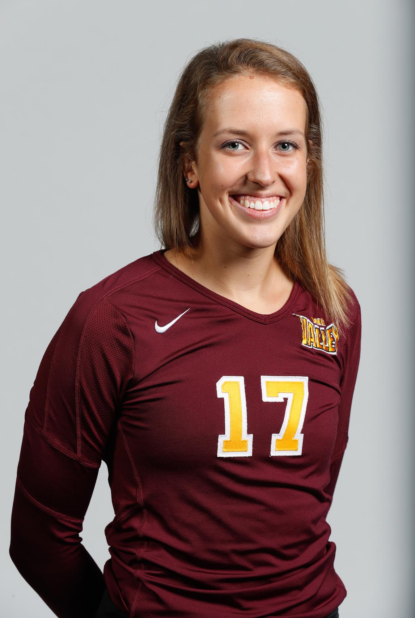 Anna Fluent Headshot