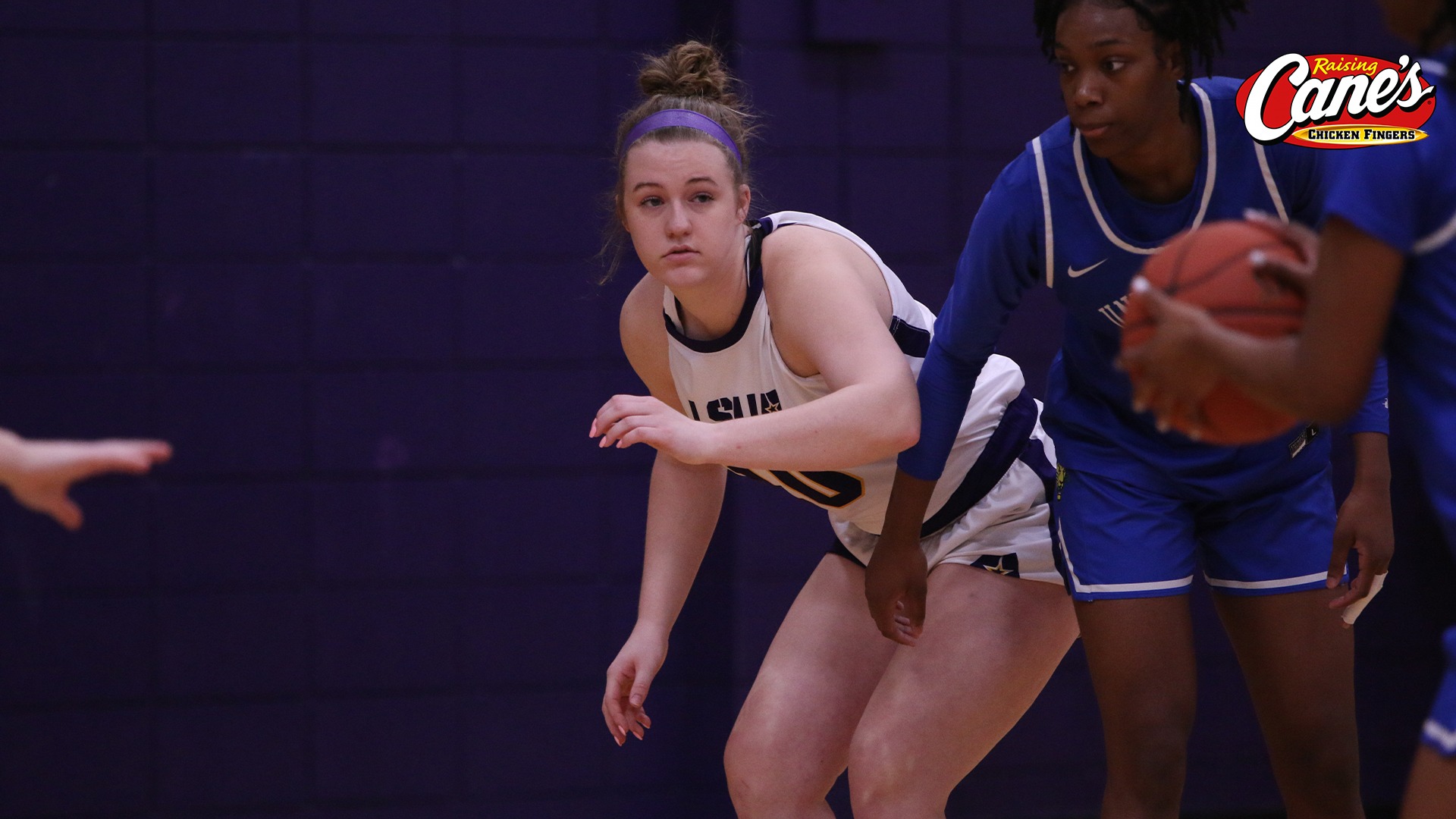 Aubrey Hoyt prepares to box out a defender against UNTD