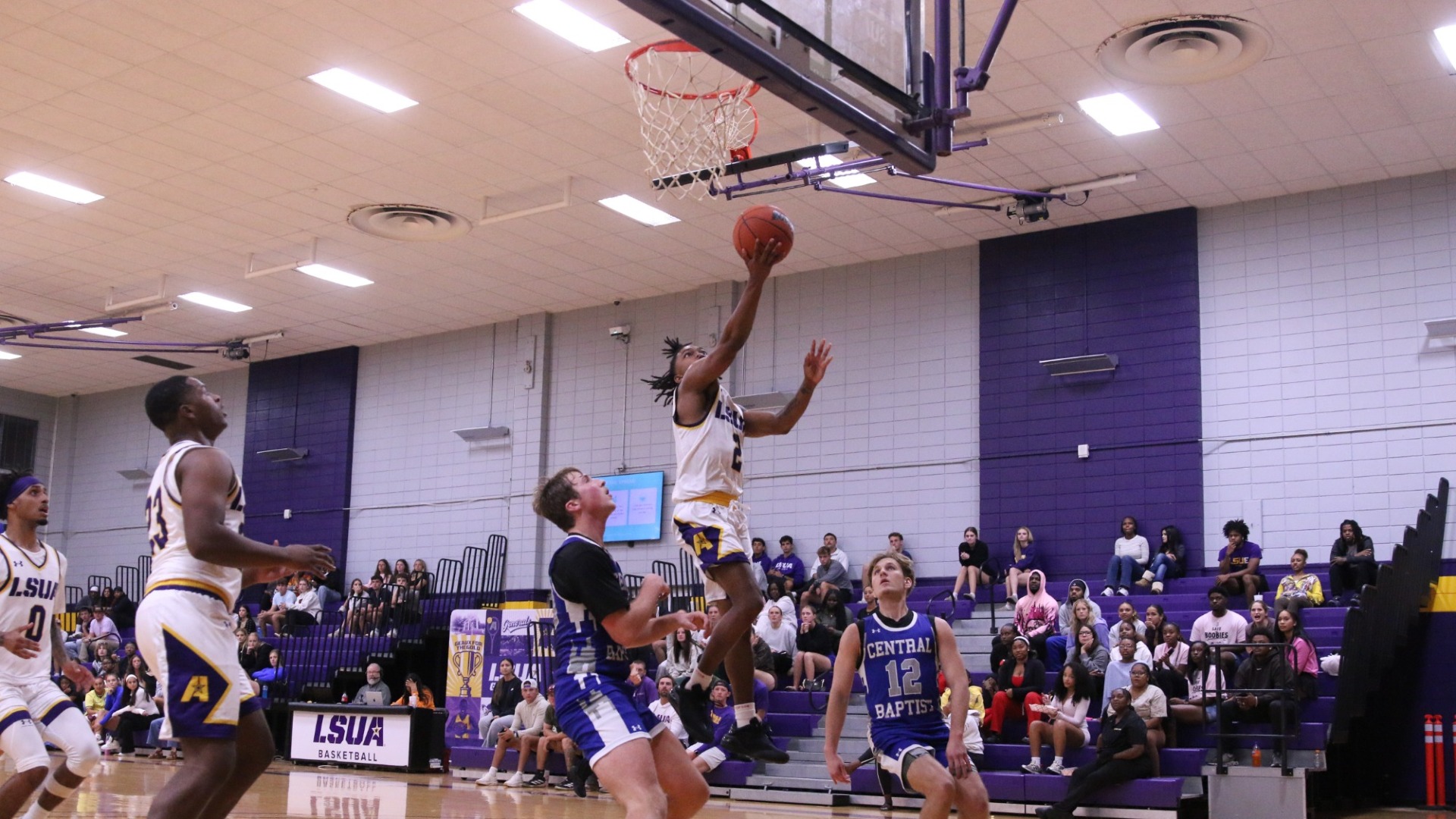 Kheiri Haynes jumps through the air for a layup
