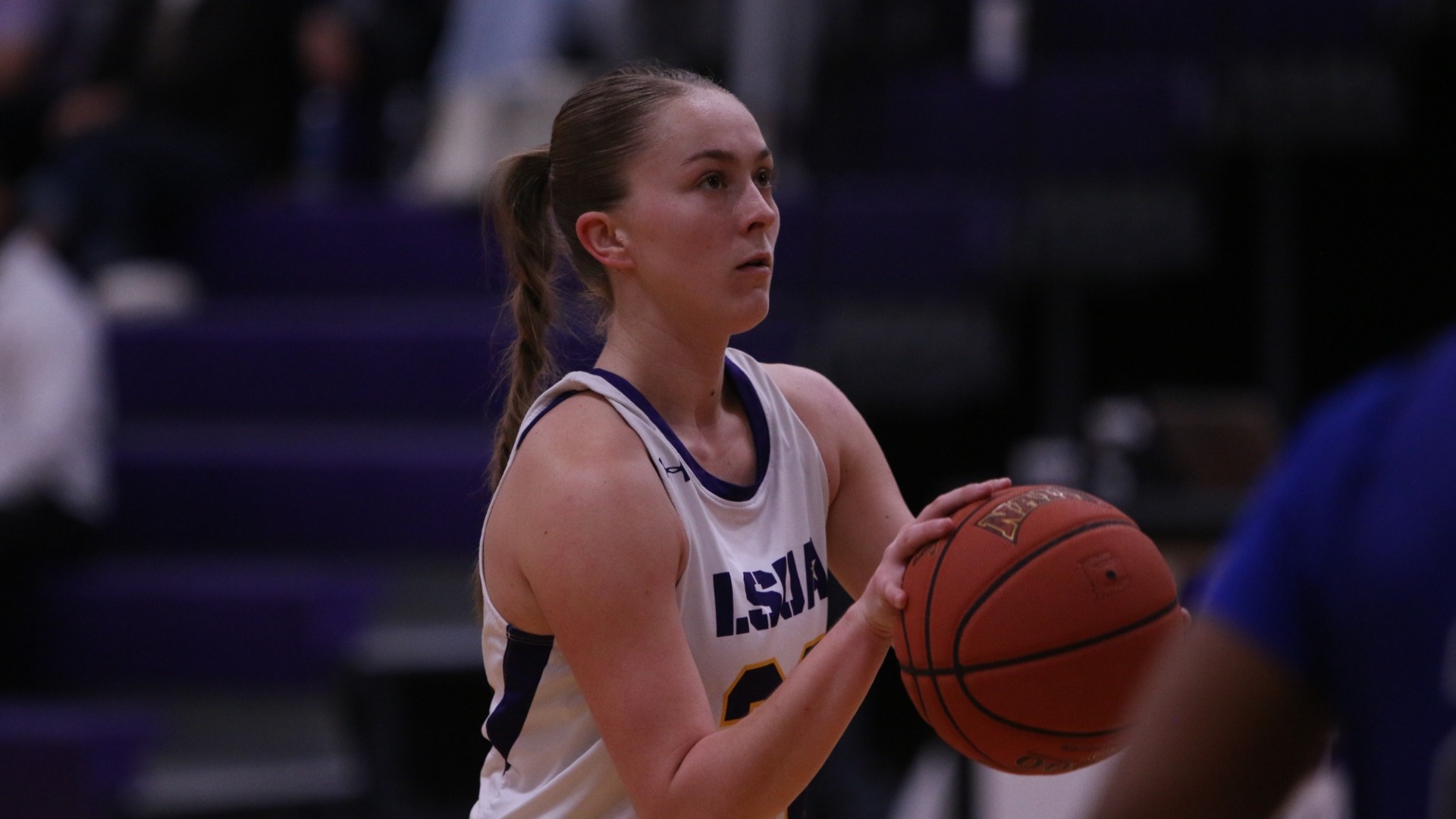 Kelly Norris lines up a free throw against OLLU