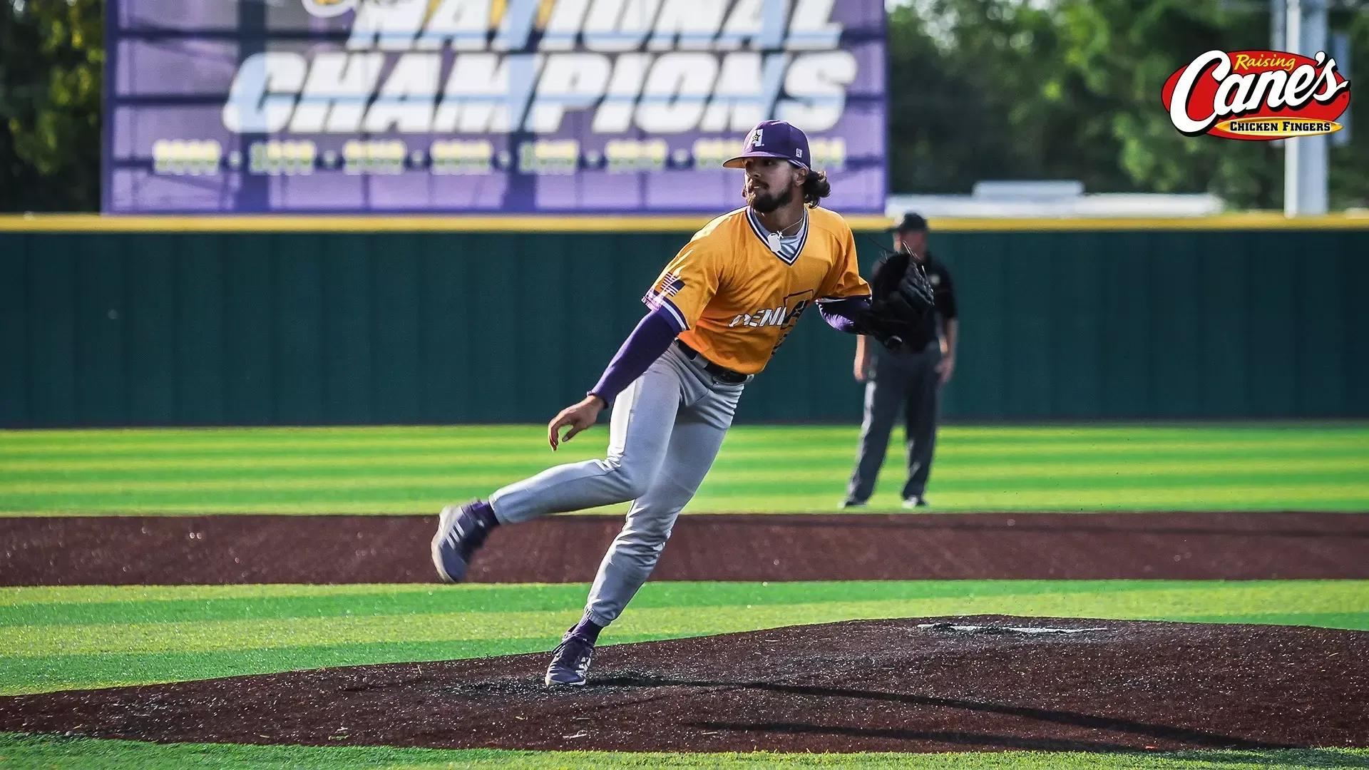 Colin Ardoin finishes his delivery during a fall game against LSUE