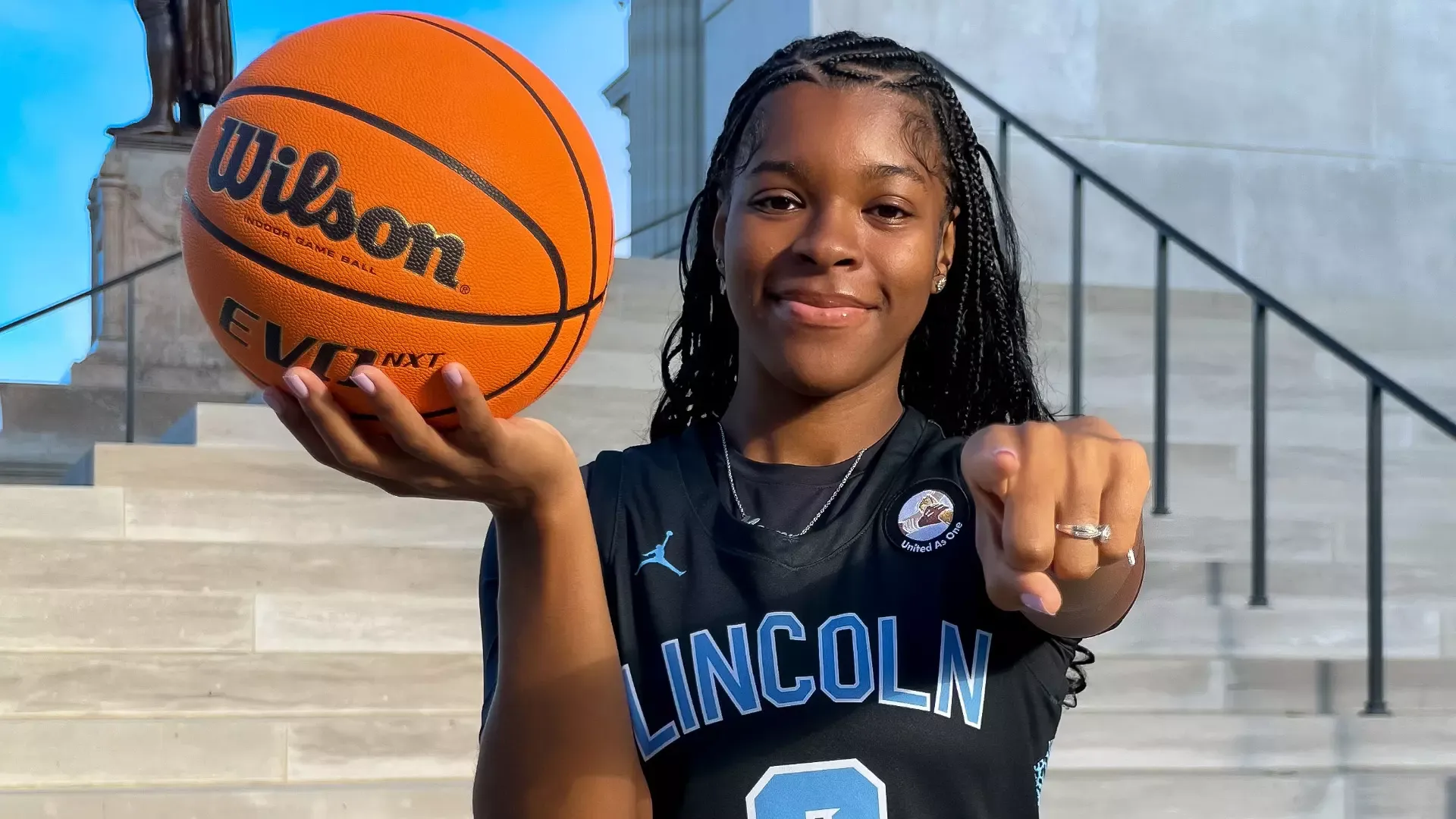 Kennedy Jones 2025-26 Preseason Promo Photo