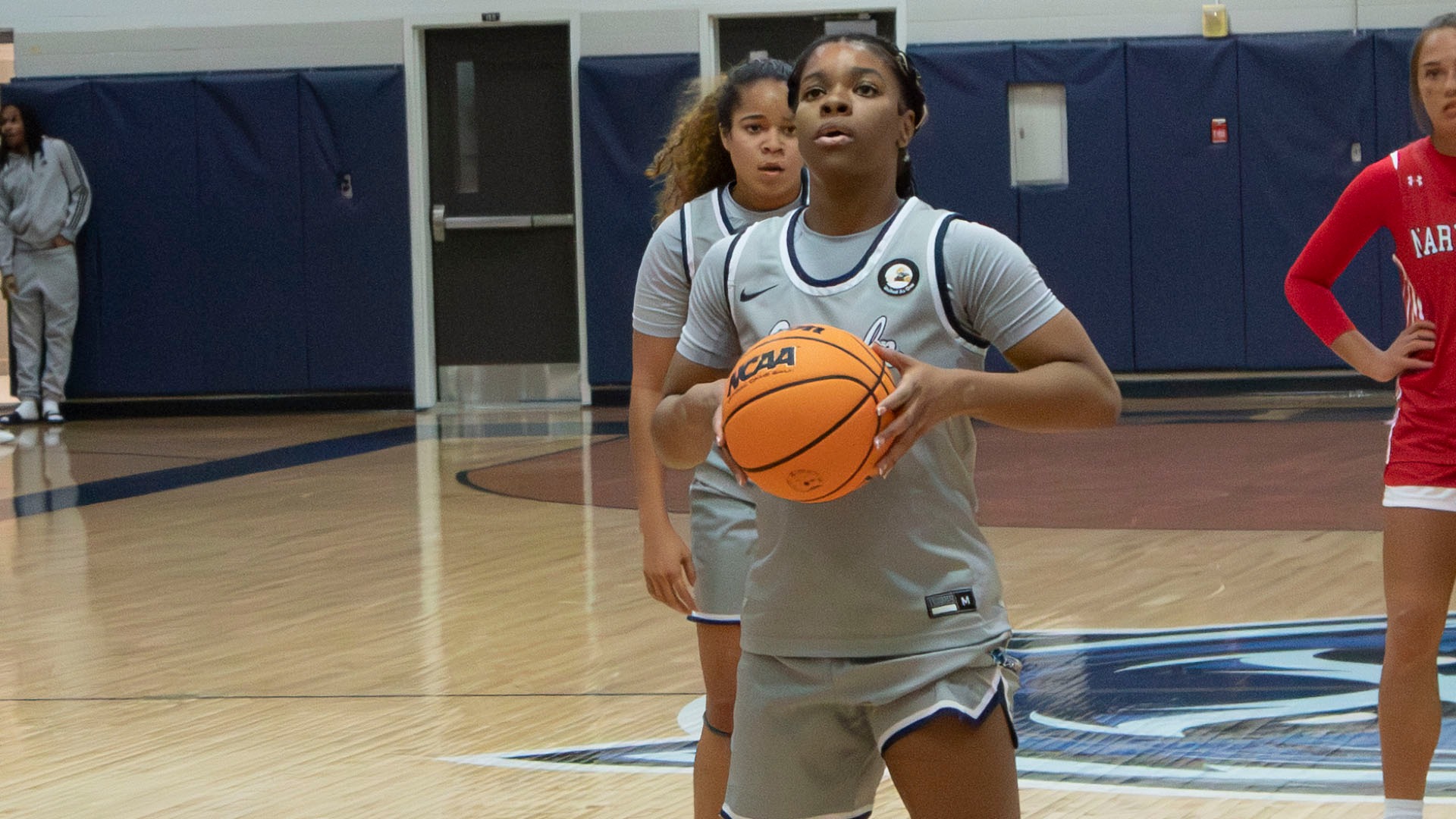 Kennedy Jones Prepares to Shoot a Free Throw in 2025-26
