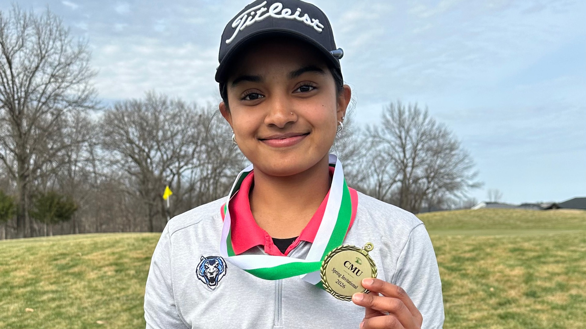 Kaathi Gunasegar Poses With Her Medal After Winning the CMU Invitational