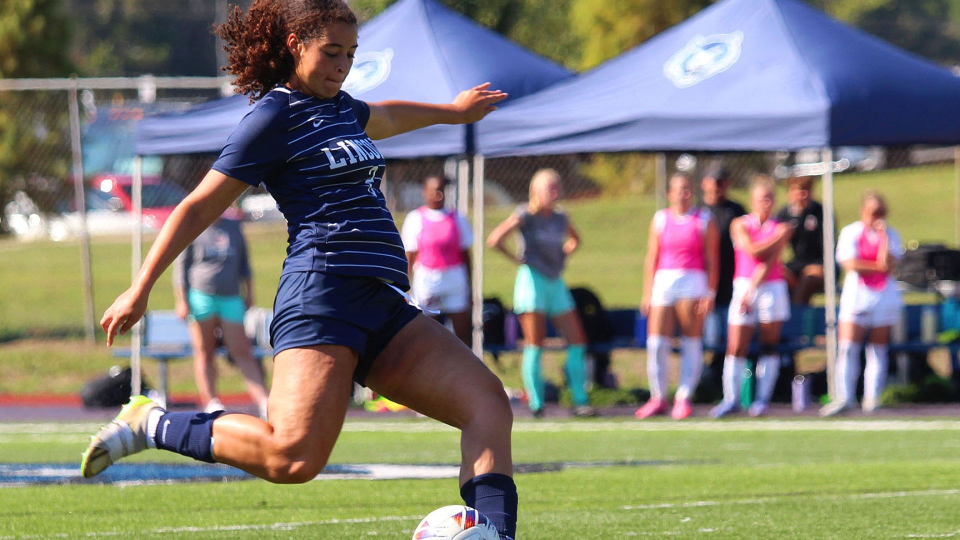 Adia Able plays during the 2025 women's soccer season. (Photo by Caroline Glydewell)