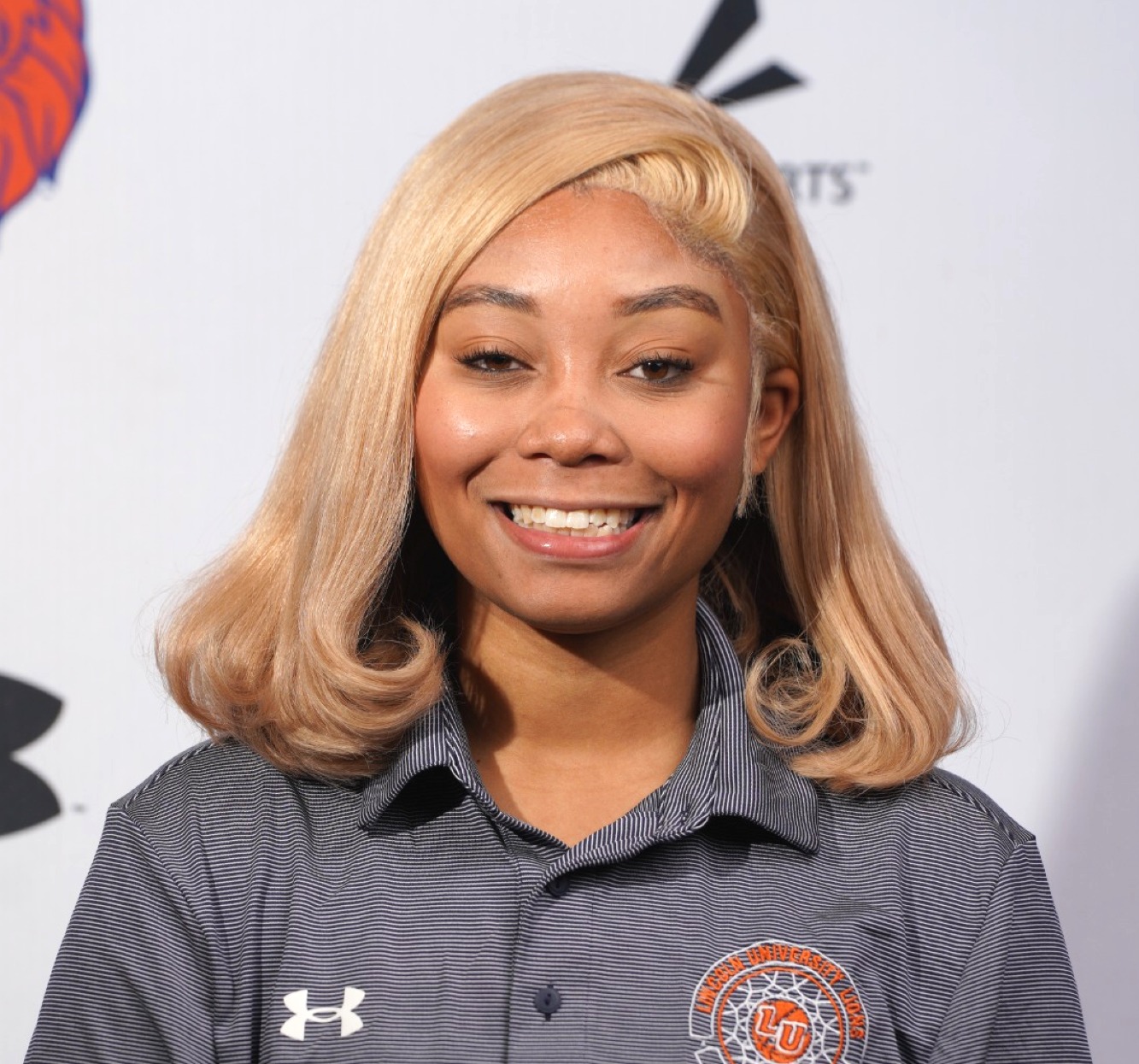Terriah  Warren