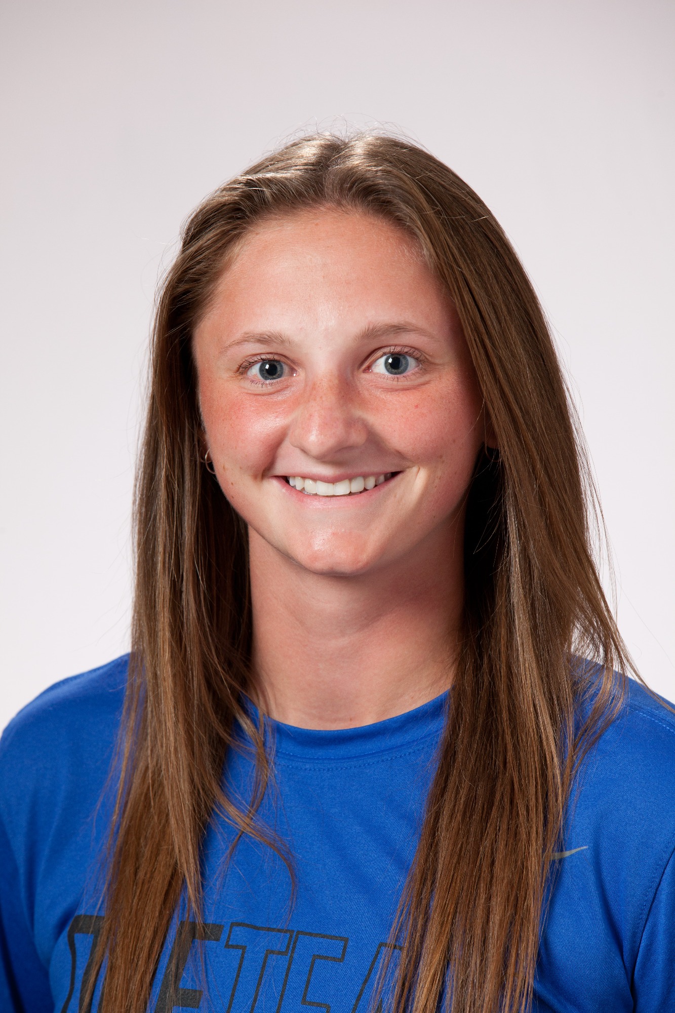 Ella Smith headshot