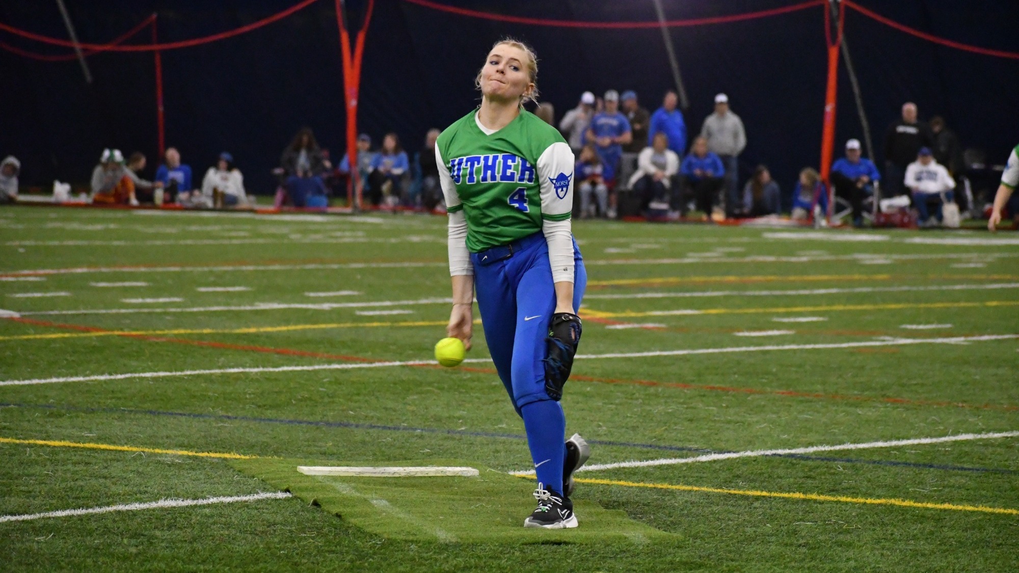 Izzy Staton pitching