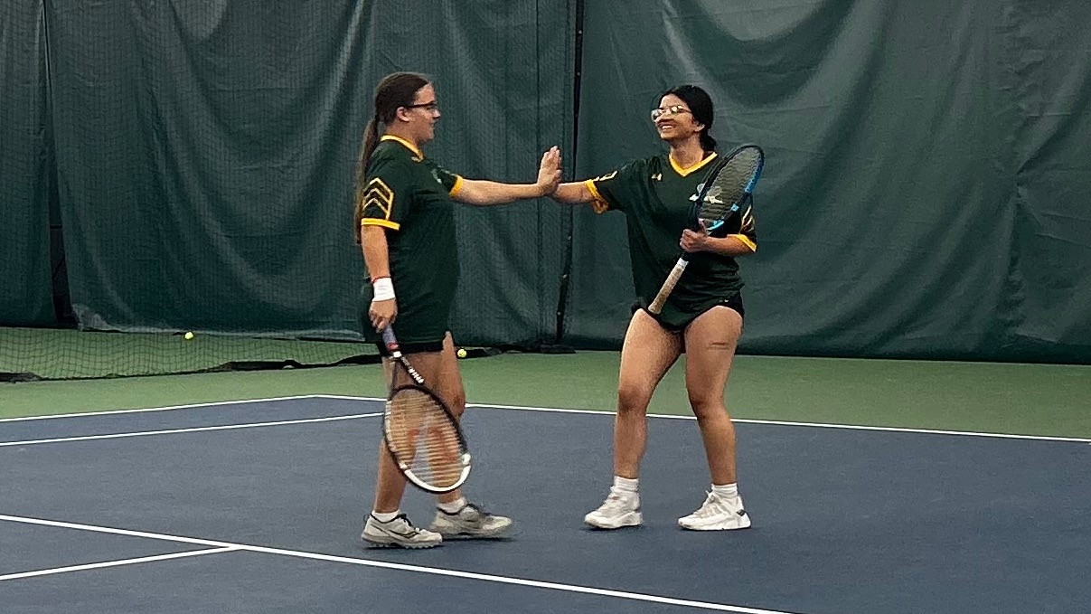 Women's Tennis vs Lesley