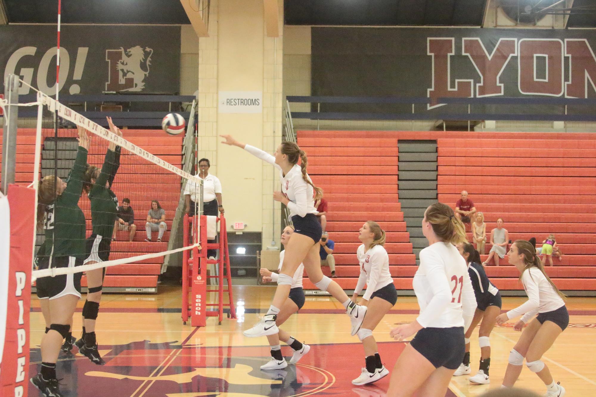 Alley Edwards 2020 Women's Volleyball Lyon College