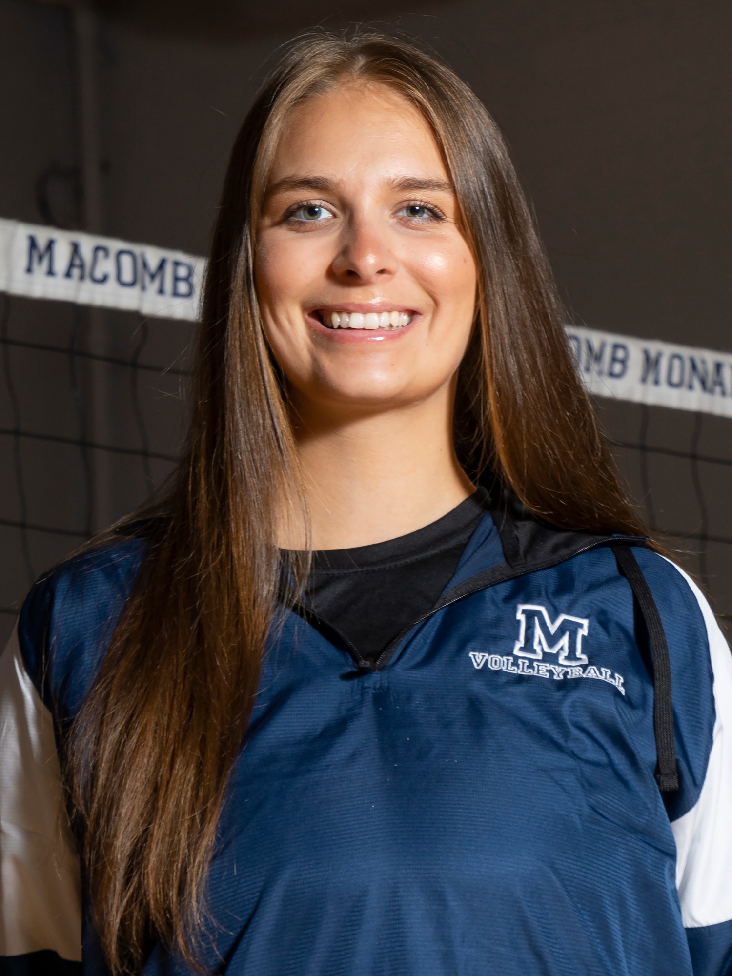 Kendall Stoll Headshot