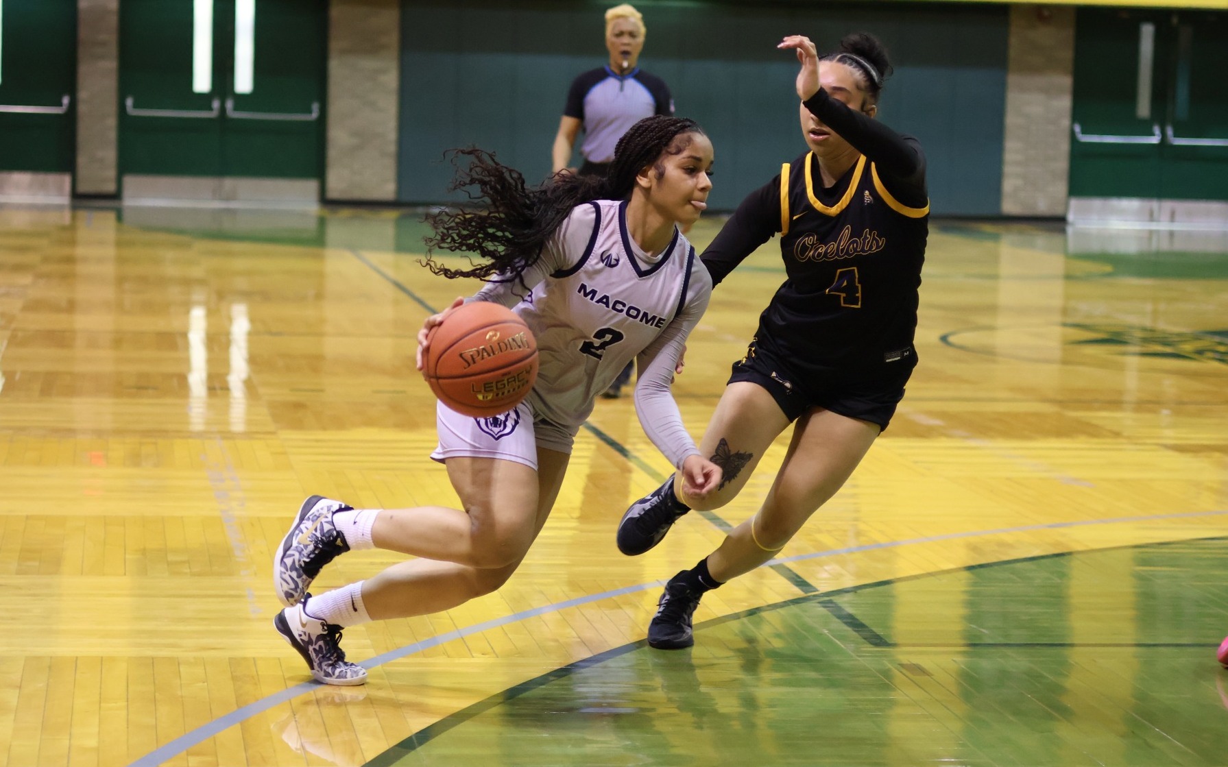 WBB - A'Liyah Forris (2) drives baseline against No. 2 Schoolcraft (Feb. 4, 2026)